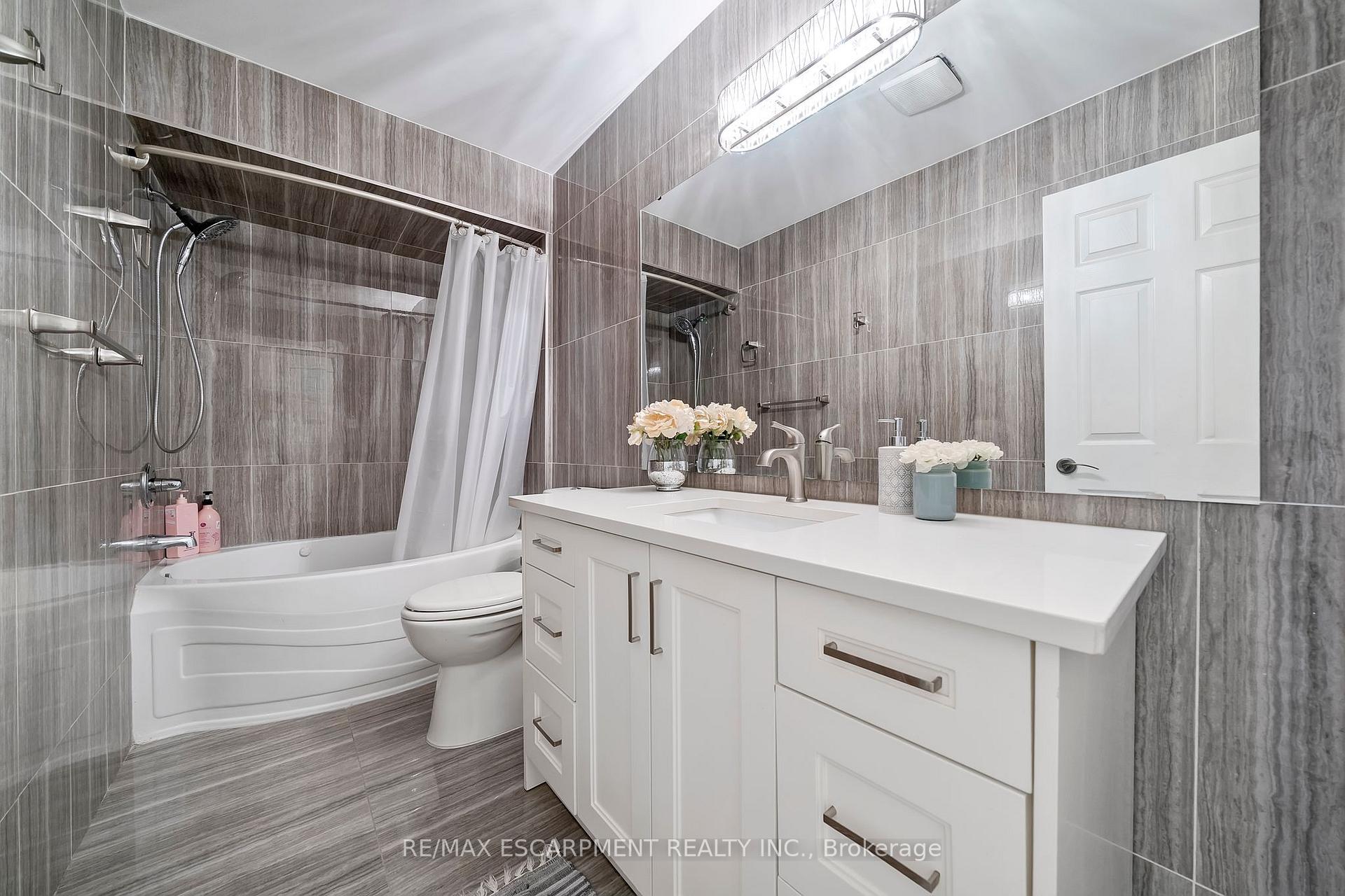 Photo 23 of Unit 28, 800 Paramount Drive, Hamilton, Stoney Creek Mountain — HOMEH