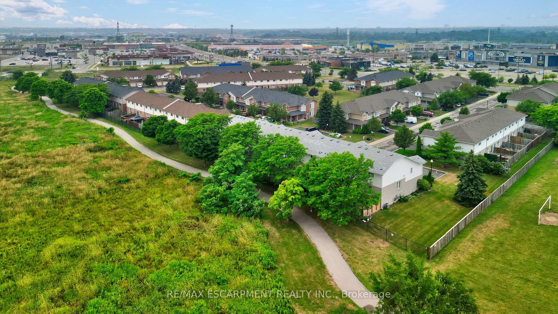 Photo 29 of Unit 28, 800 Paramount Drive, Hamilton, Stoney Creek Mountain — HOMEH