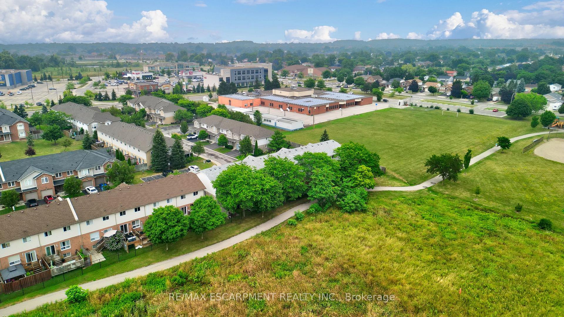 Photo 22 of Unit 28, 800 Paramount Drive, Hamilton, Stoney Creek Mountain — HOMEH