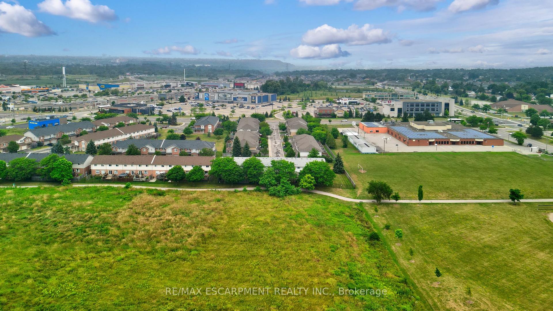 Photo 30 of Unit 28, 800 Paramount Drive, Hamilton, Stoney Creek Mountain — HOMEH