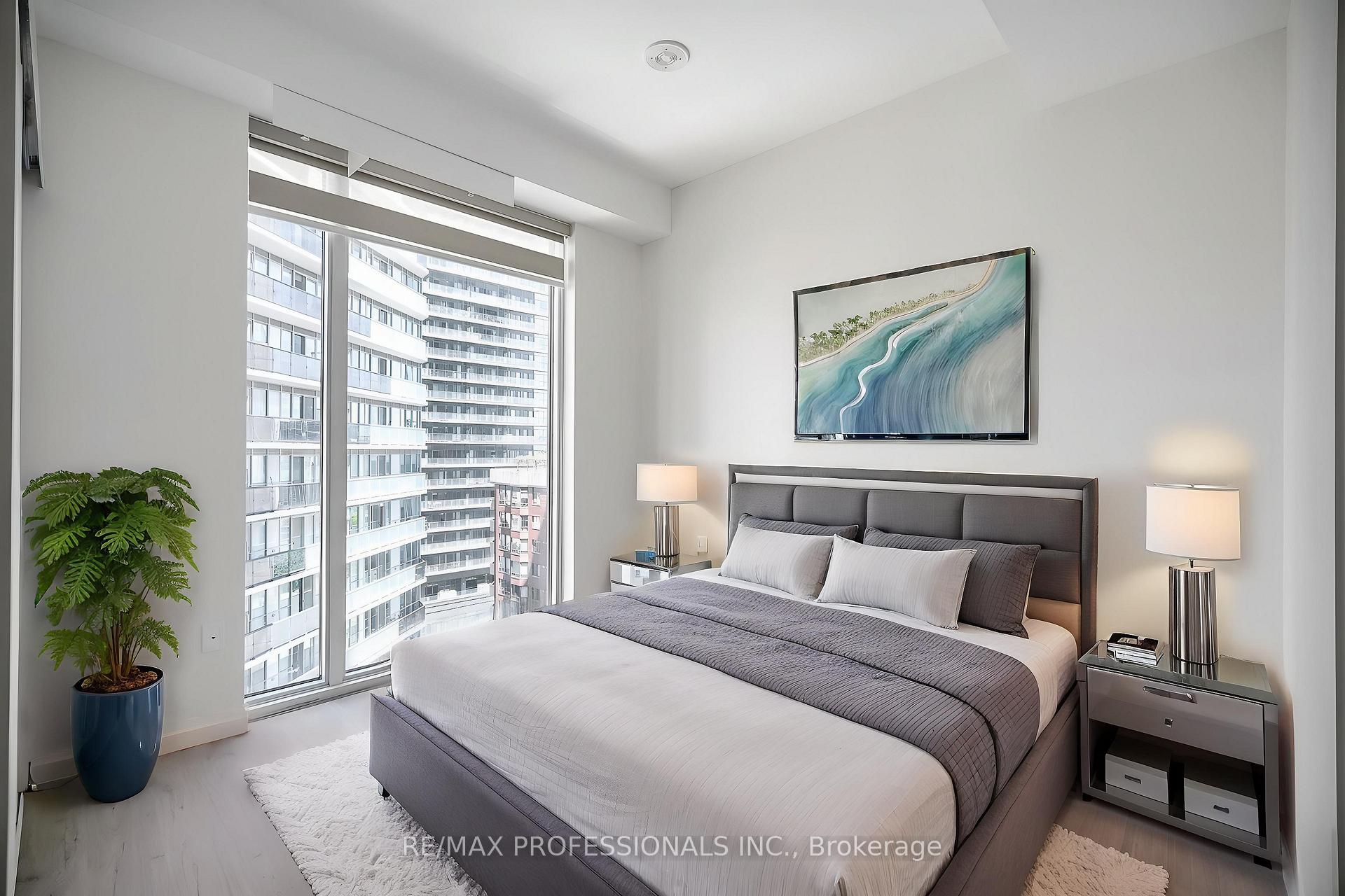 Photo 4 of Unit 1506, 65 Mutual Street, Toronto, Church-Yonge Corridor — HOMEH