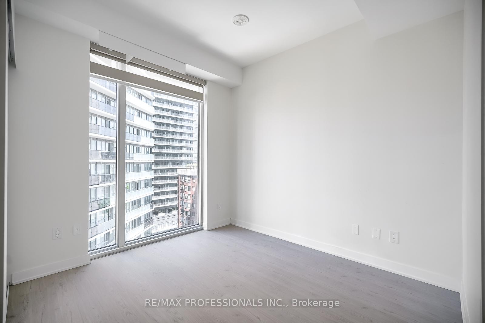 Photo 6 of Unit 1506, 65 Mutual Street, Toronto, Church-Yonge Corridor — HOMEH