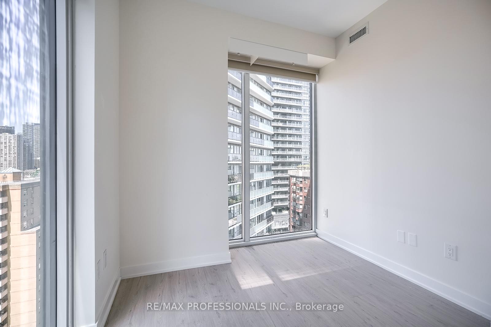 Photo 5 of Unit 1506, 65 Mutual Street, Toronto, Church-Yonge Corridor — HOMEH