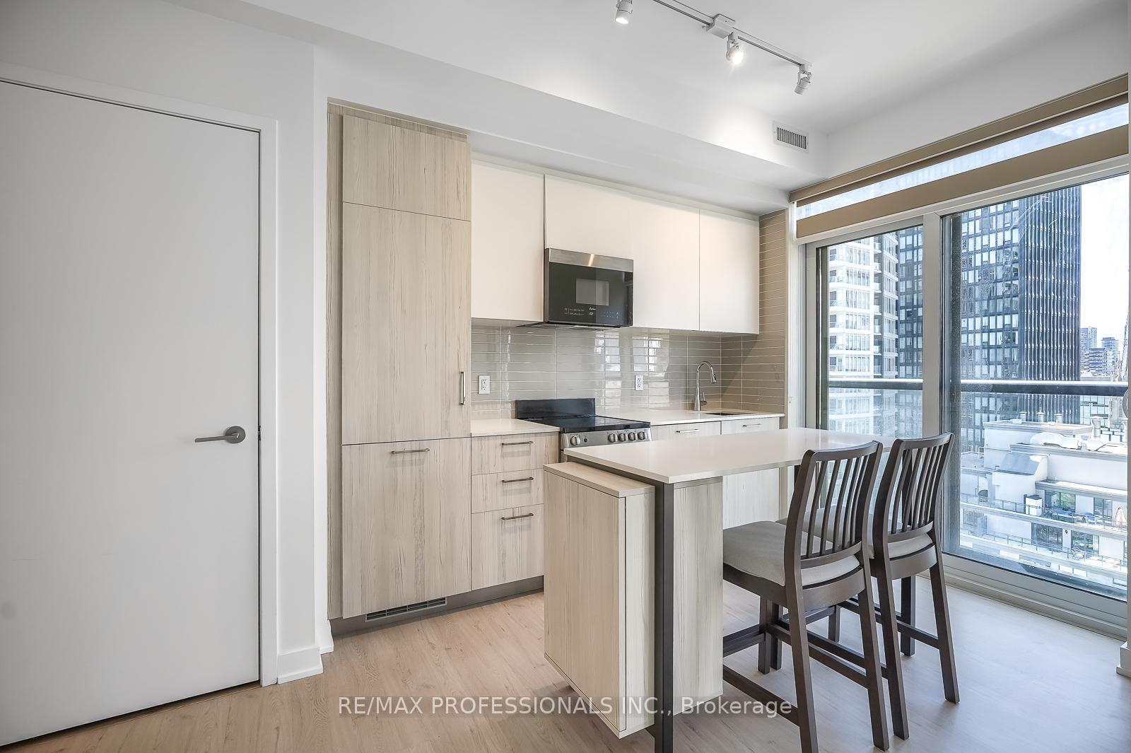 Photo 10 of Unit 1506, 65 Mutual Street, Toronto, Church-Yonge Corridor — HOMEH