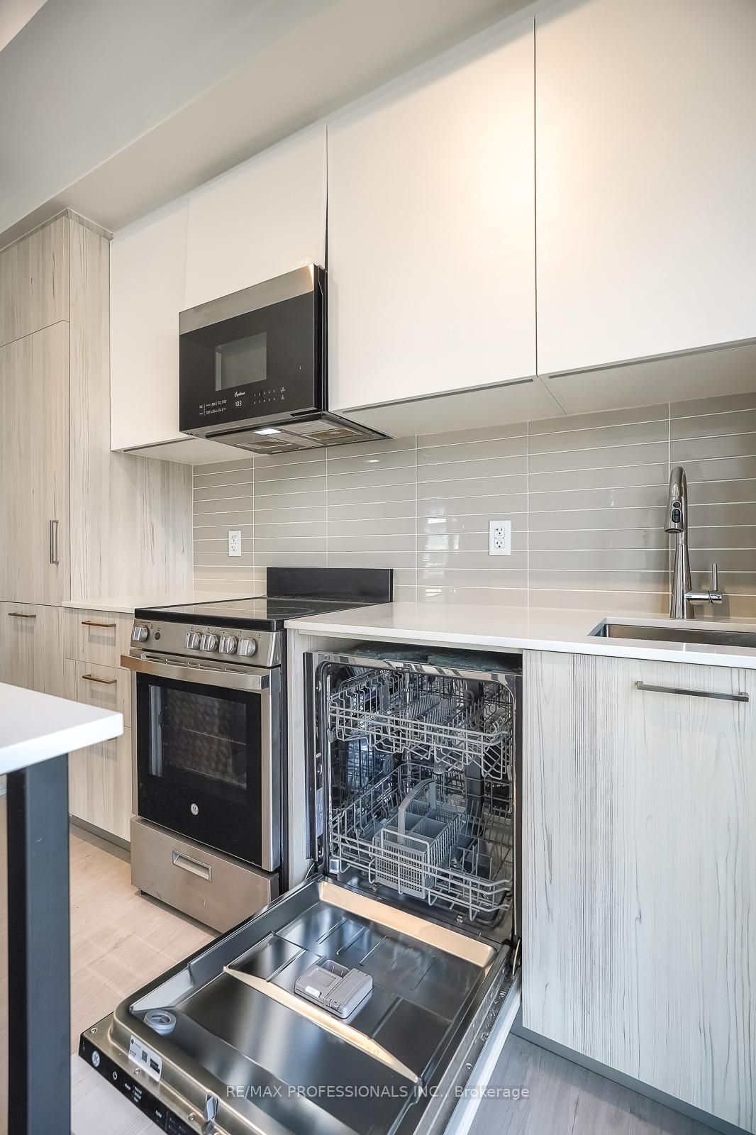 Photo 15 of Unit 1506, 65 Mutual Street, Toronto, Church-Yonge Corridor — HOMEH