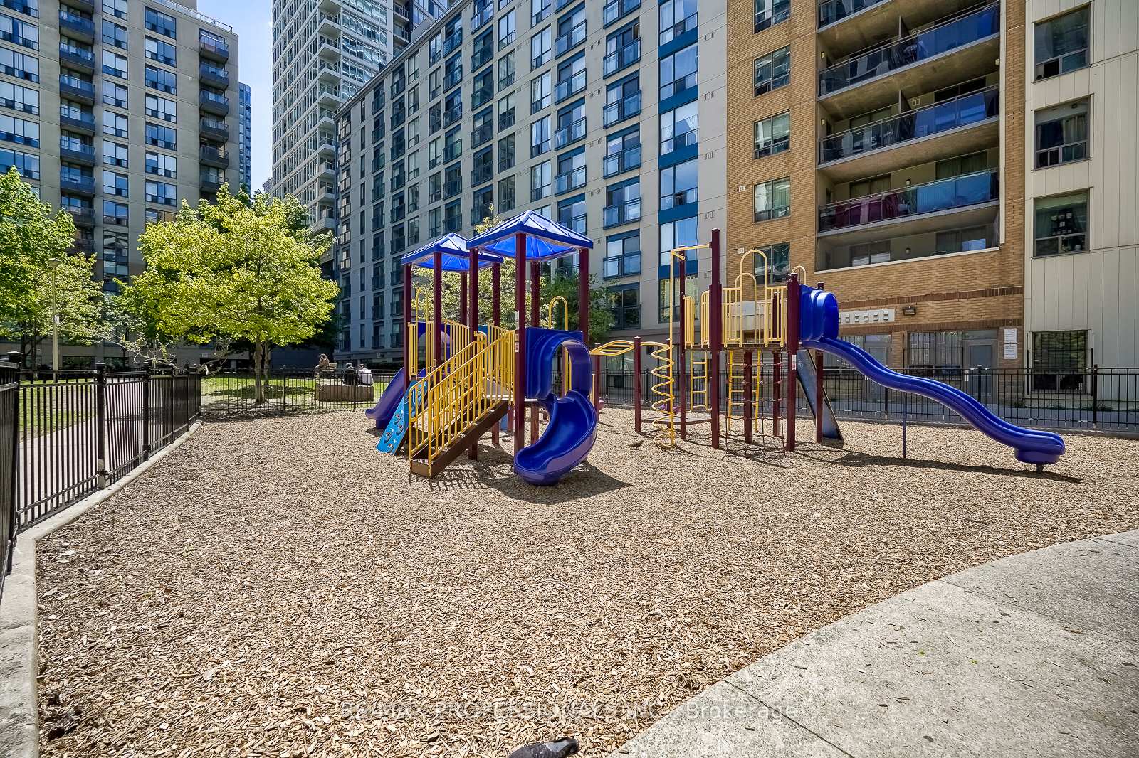 Photo 27 of Unit 1506, 65 Mutual Street, Toronto, Church-Yonge Corridor — HOMEH