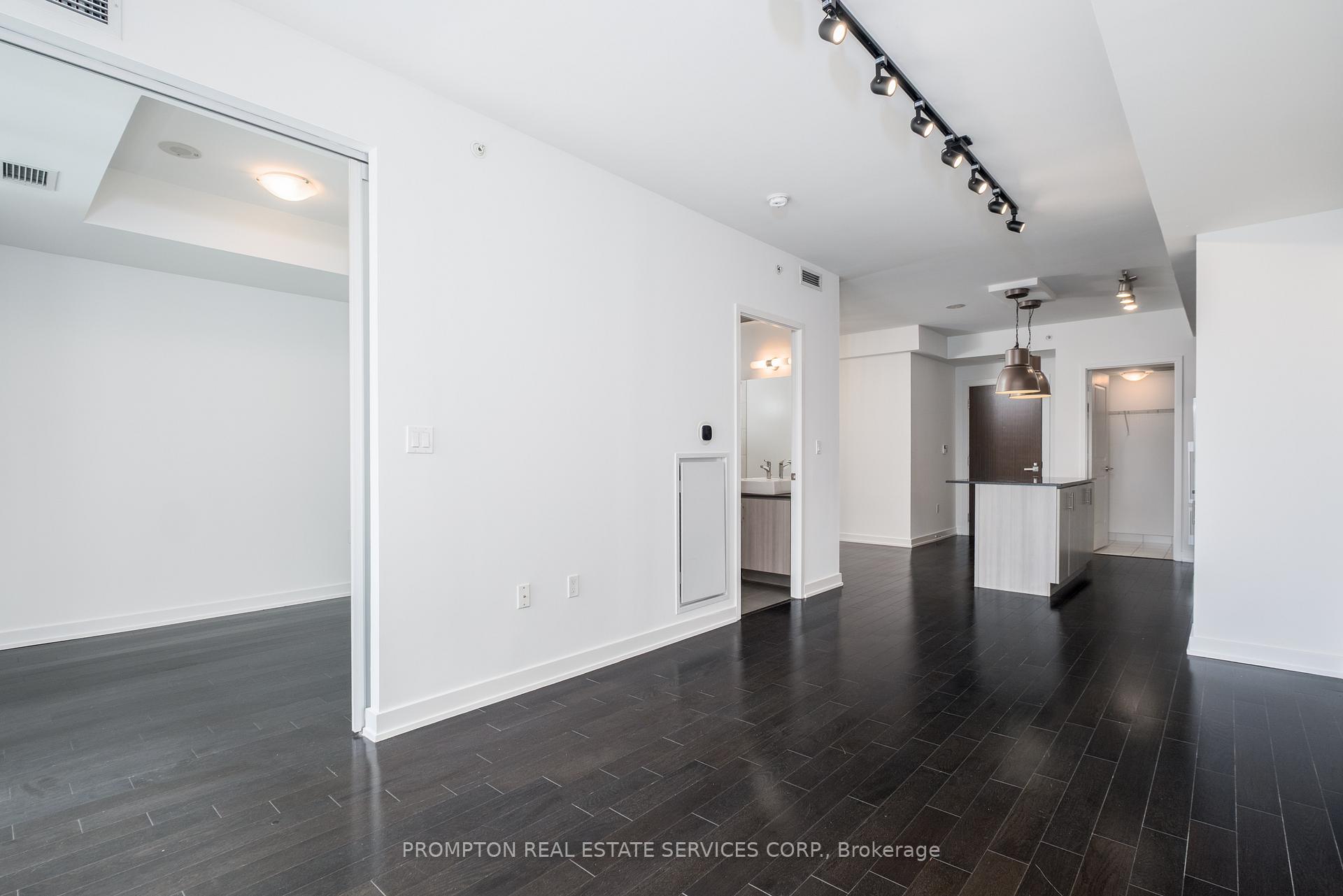 Photo 9 of Unit 807, 1 The Esplanade, Toronto, Waterfront Communities — HOMEH