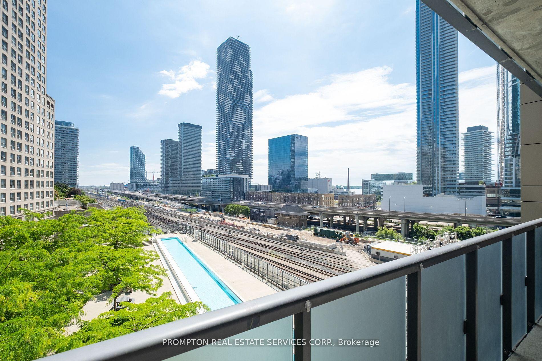 Photo 10 of Unit 807, 1 The Esplanade, Toronto, Waterfront Communities — HOMEH