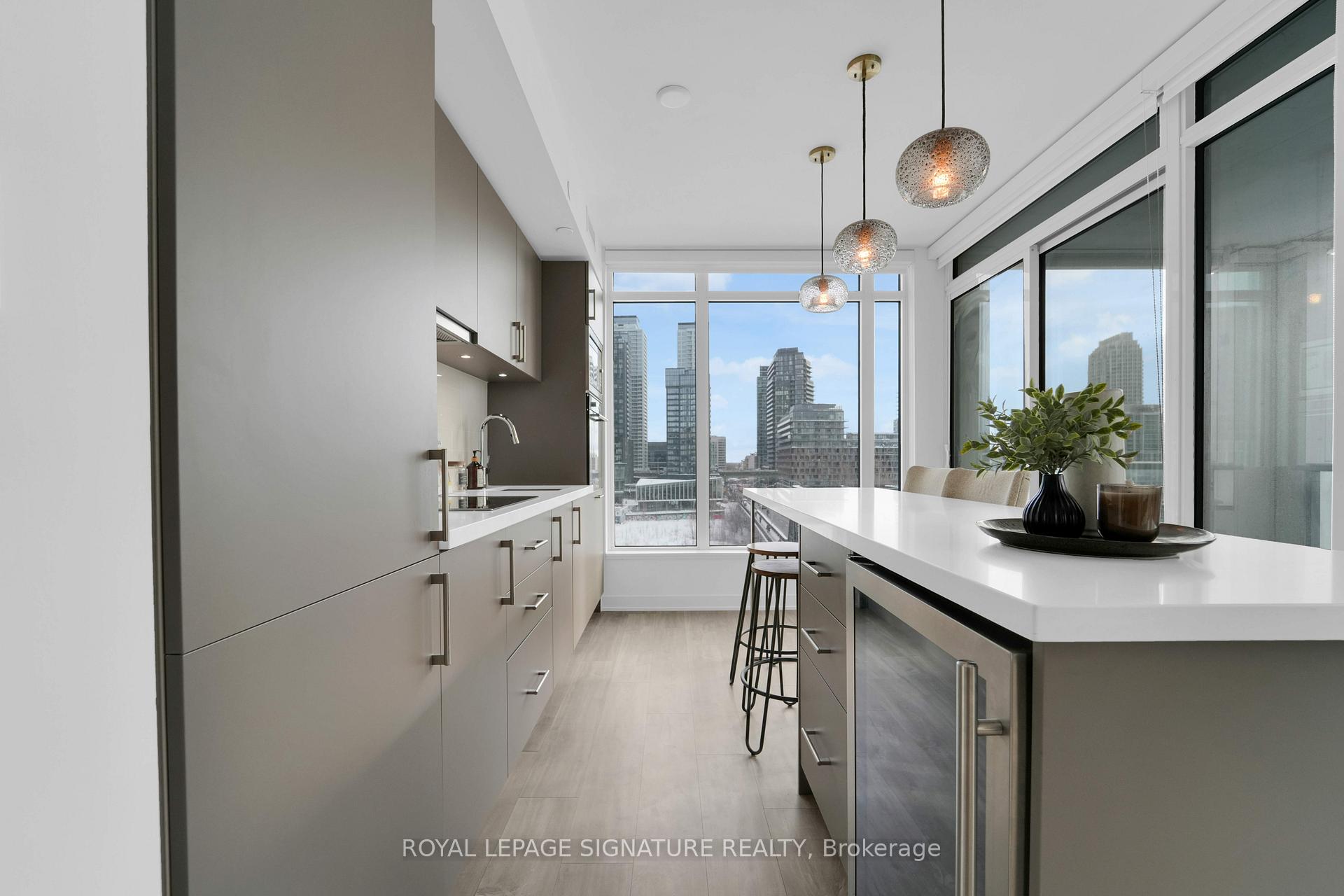 Photo 19 of Unit 406, 27 Bathurst Street, Toronto, Waterfront Communities — HOMEH