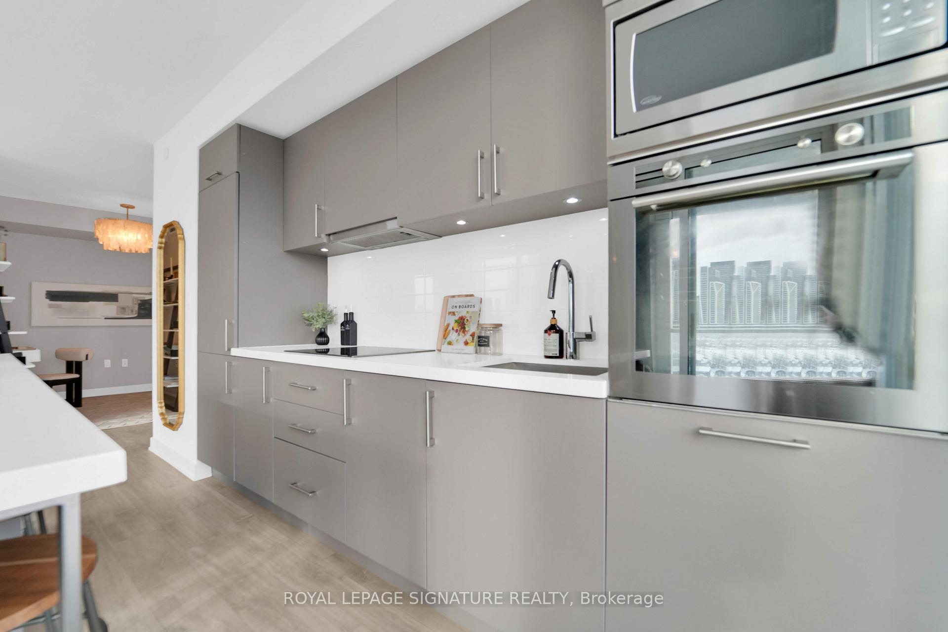 Photo 6 of Unit 406, 27 Bathurst Street, Toronto, Waterfront Communities — HOMEH