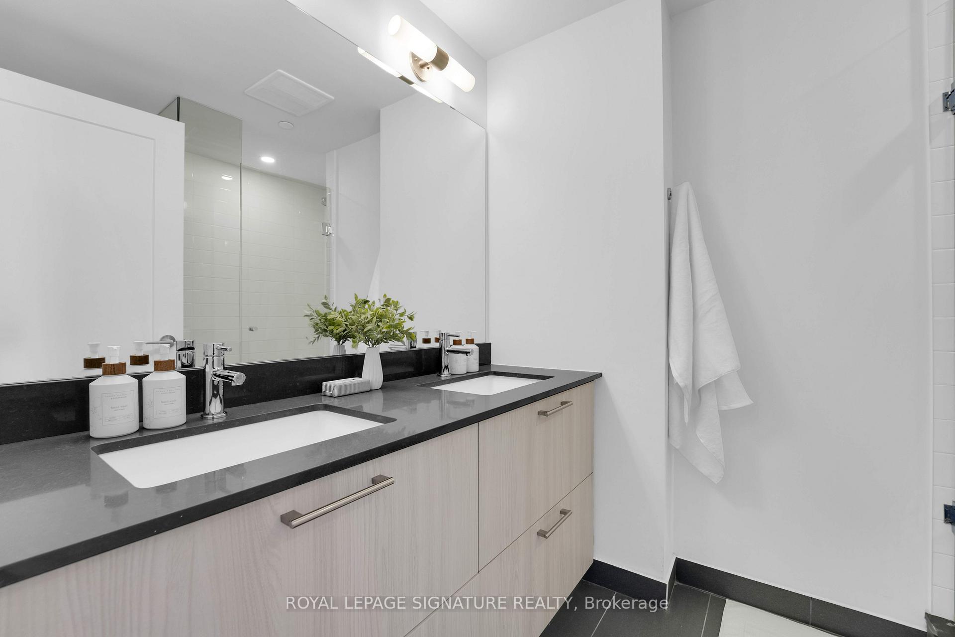 Photo 10 of Unit 406, 27 Bathurst Street, Toronto, Waterfront Communities — HOMEH