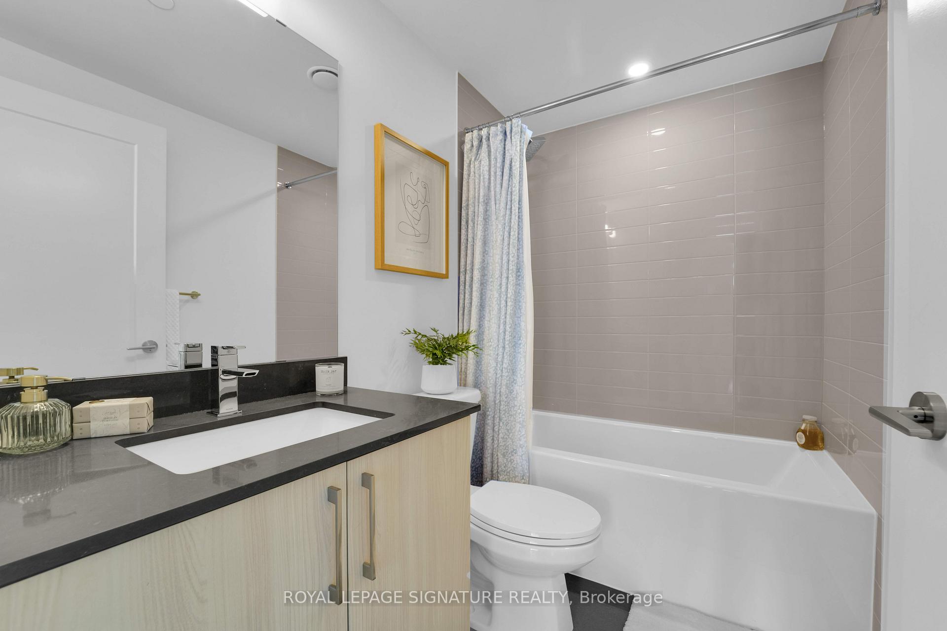 Photo 18 of Unit 406, 27 Bathurst Street, Toronto, Waterfront Communities — HOMEH