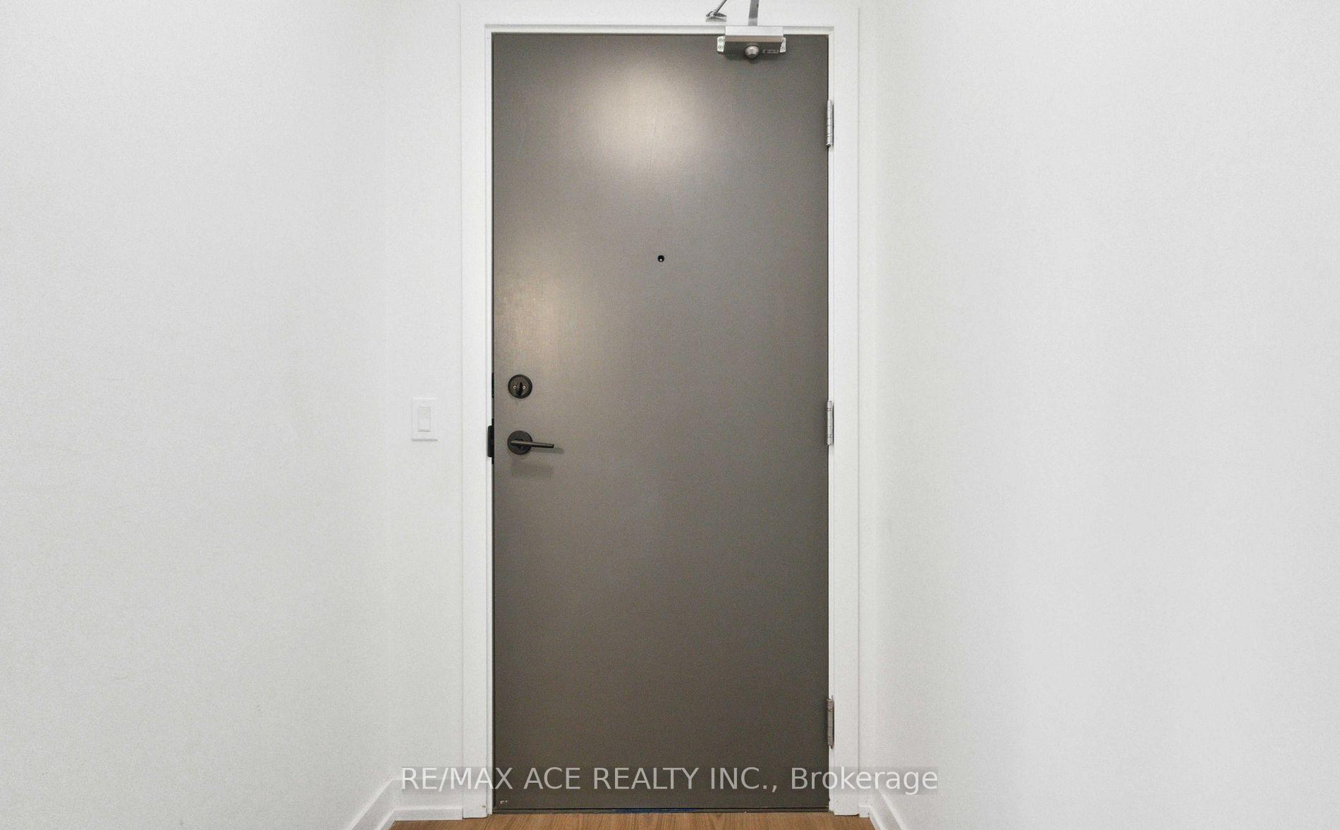 Photo 3 of Unit 204, 1010 Dundas Street E, Whitby, Pringle Creek — HOMEH