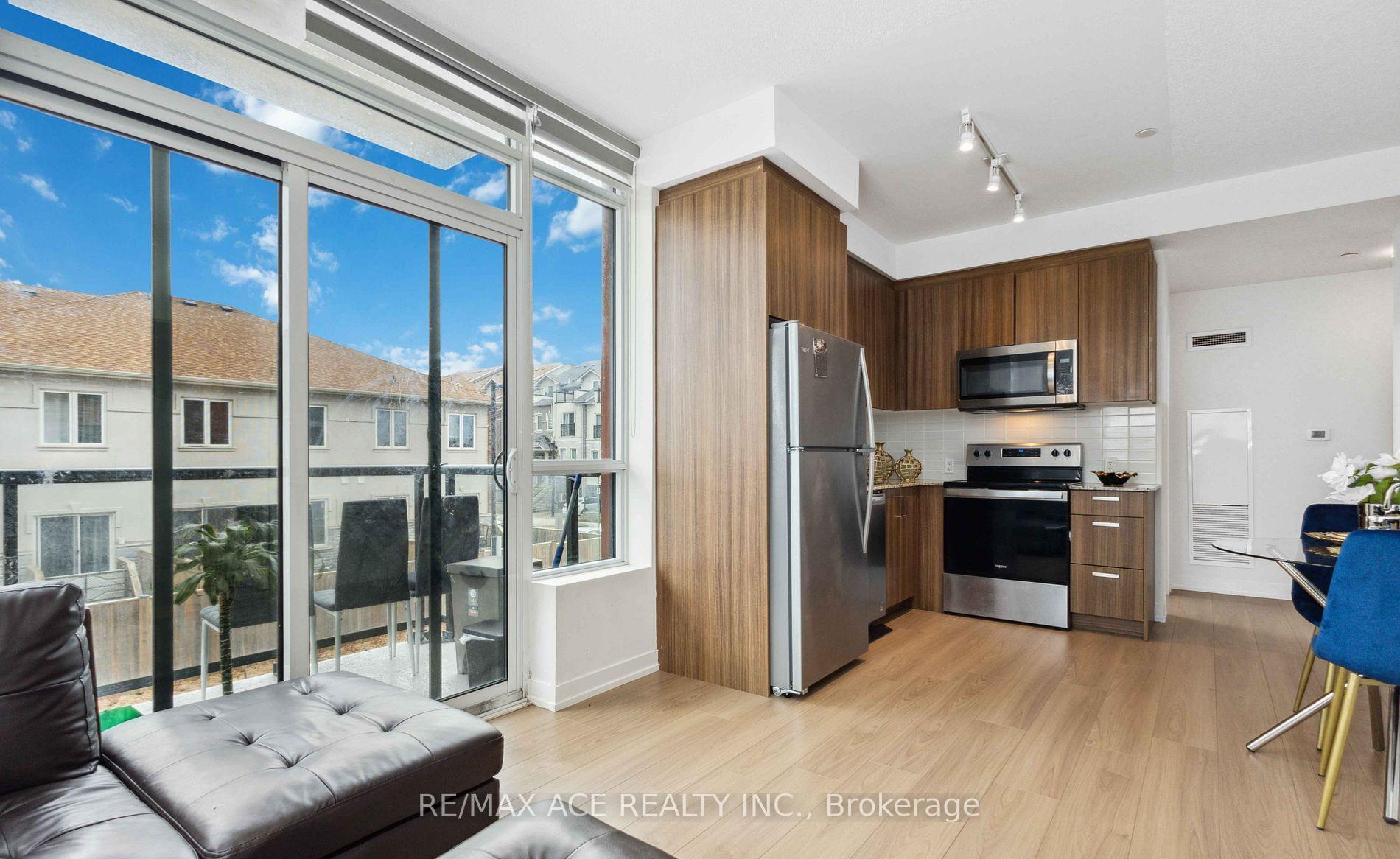 Photo 8 of Unit 204, 1010 Dundas Street E, Whitby, Pringle Creek — HOMEH