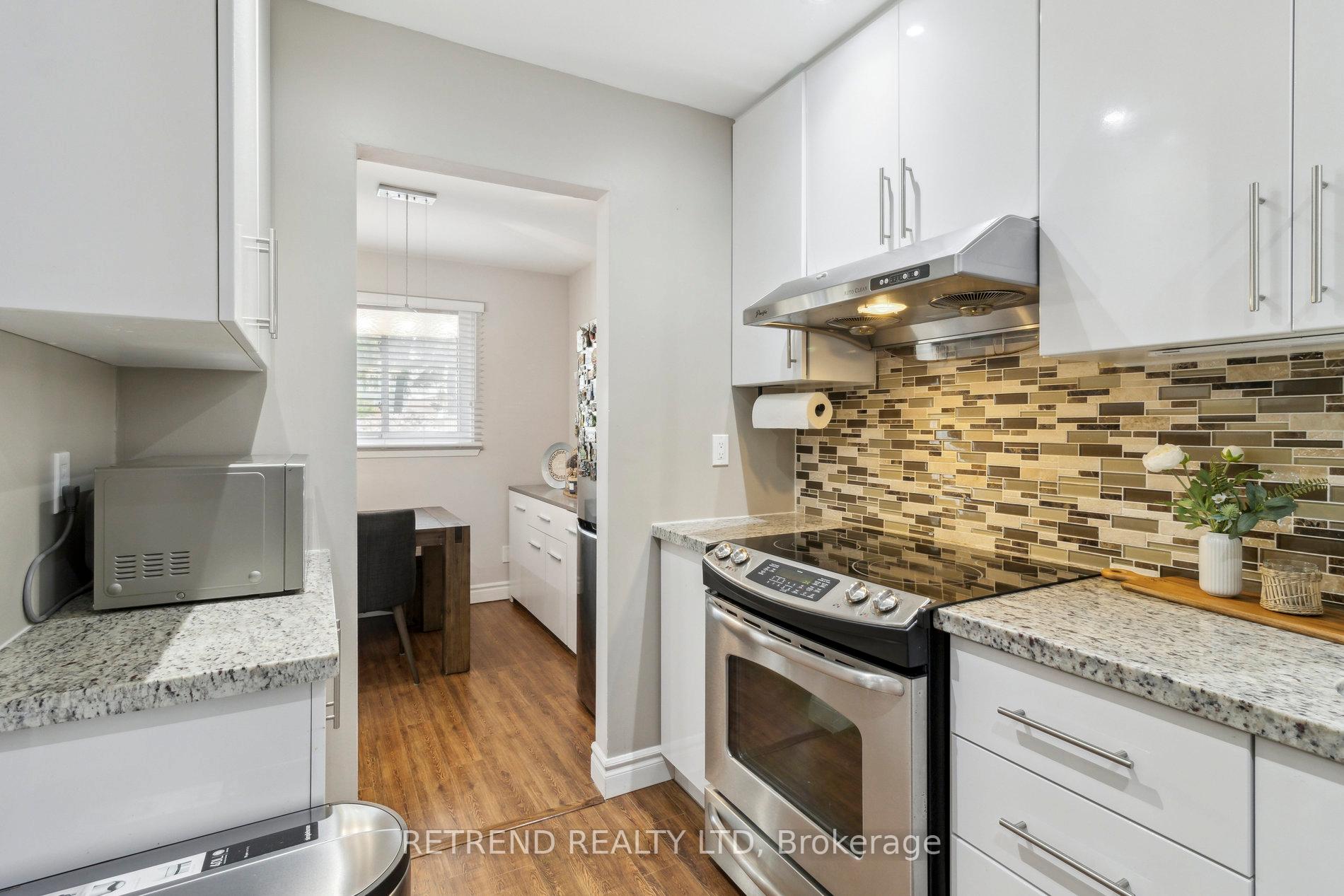 Photo 23 of 8 Niles Way, Markham, Aileen-Willowbrook — HOMEH