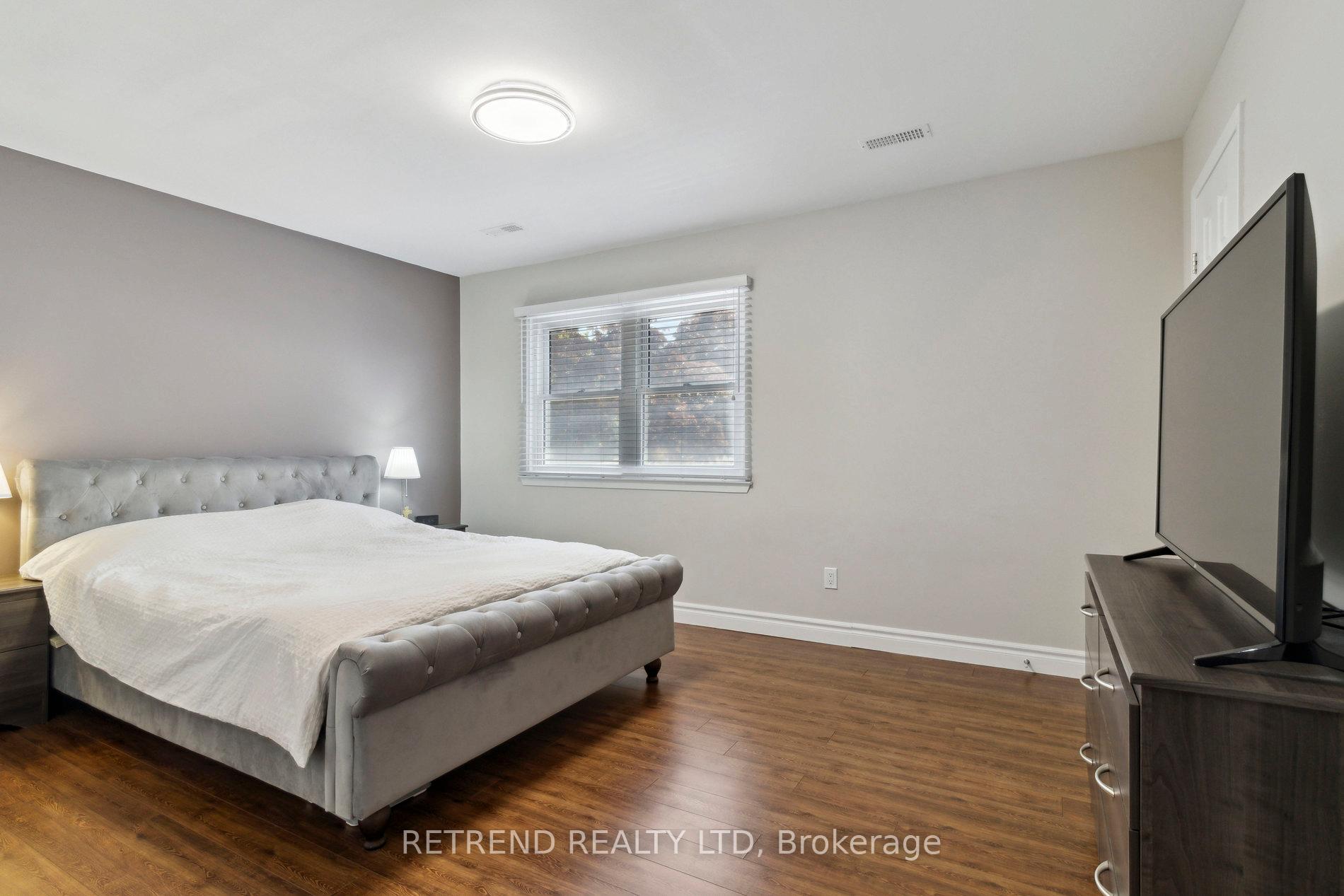 Photo 15 of 8 Niles Way, Markham, Aileen-Willowbrook — HOMEH