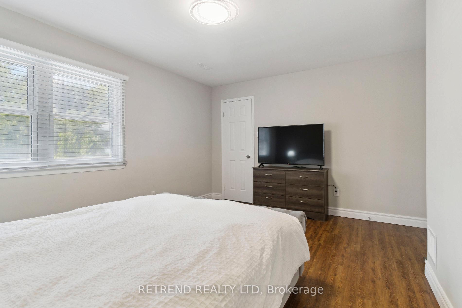 Photo 40 of 8 Niles Way, Markham, Aileen-Willowbrook — HOMEH