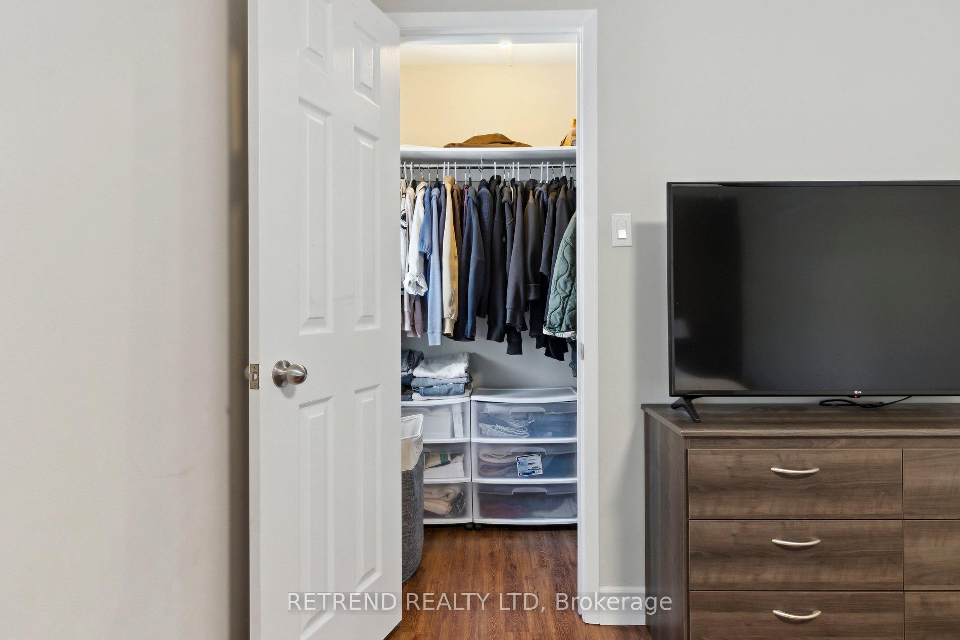 Photo 16 of 8 Niles Way, Markham, Aileen-Willowbrook — HOMEH