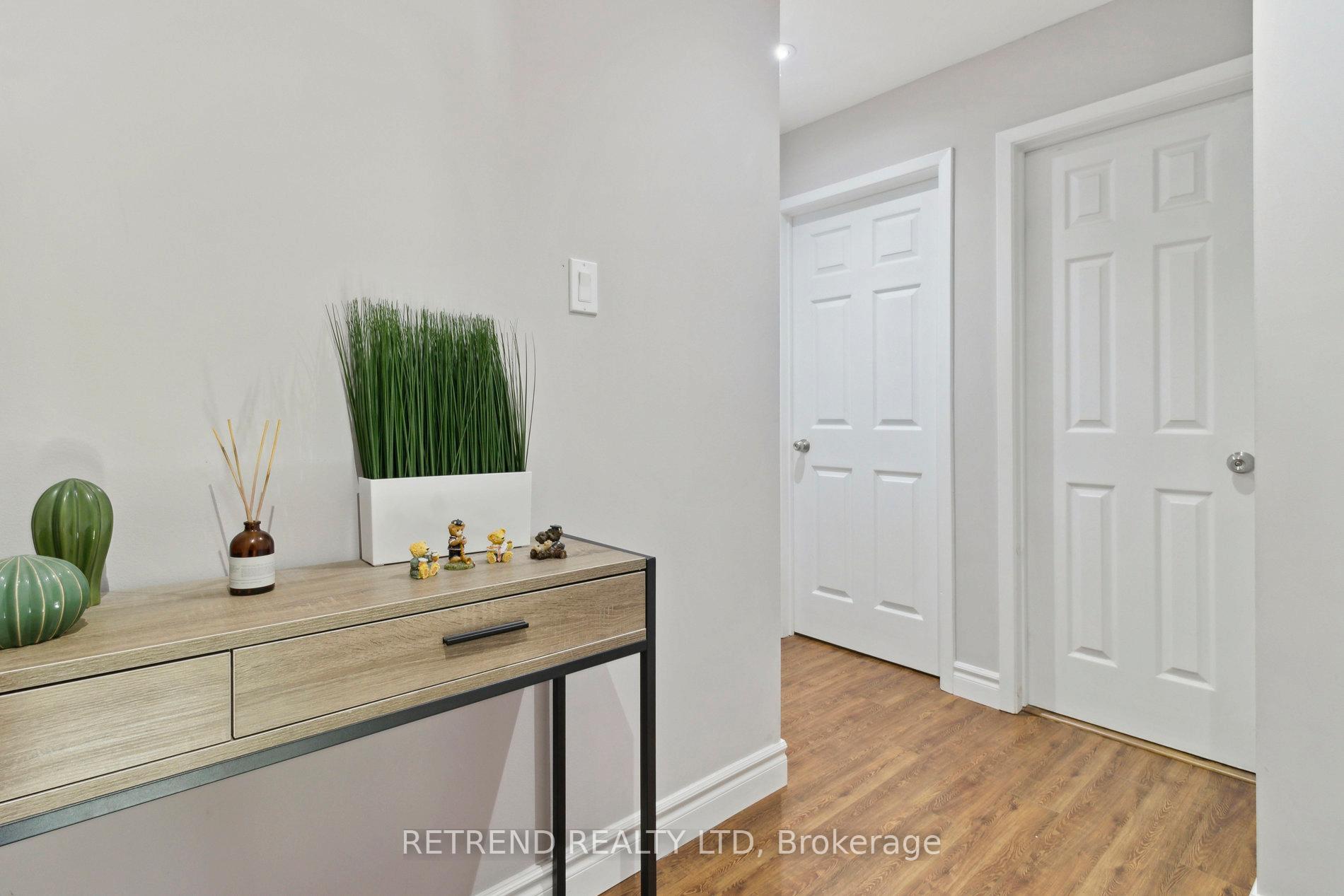 Photo 21 of 8 Niles Way, Markham, Aileen-Willowbrook — HOMEH