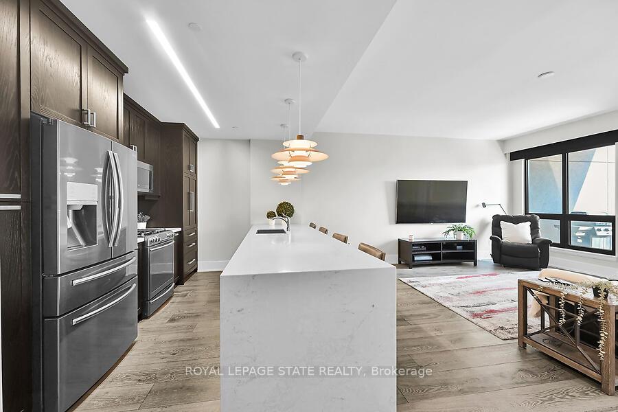 Photo 4 of Unit 804 (PH4), 181 James Street, Hamilton, Strathcona — HOMEH