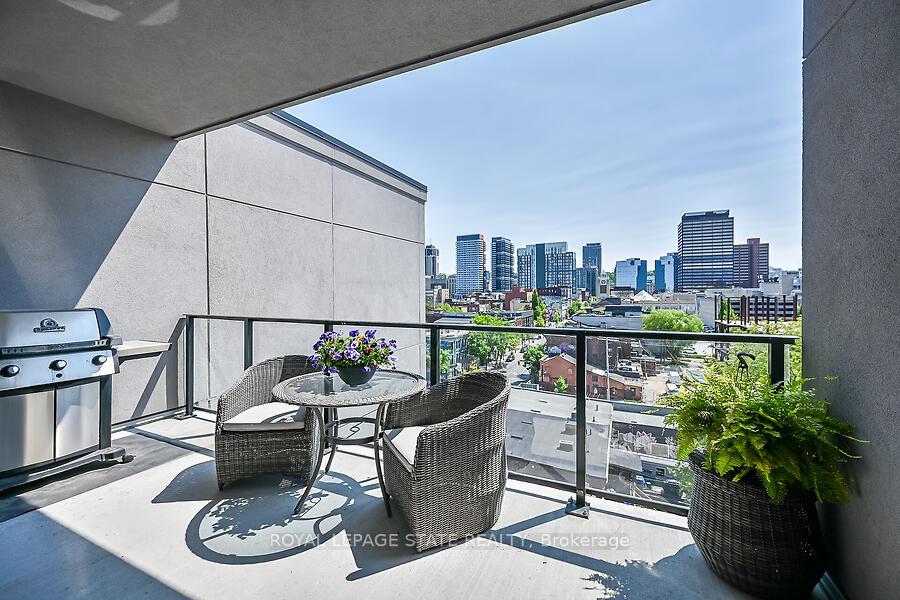 Photo 11 of Unit 804 (PH4), 181 James Street, Hamilton, Strathcona — HOMEH