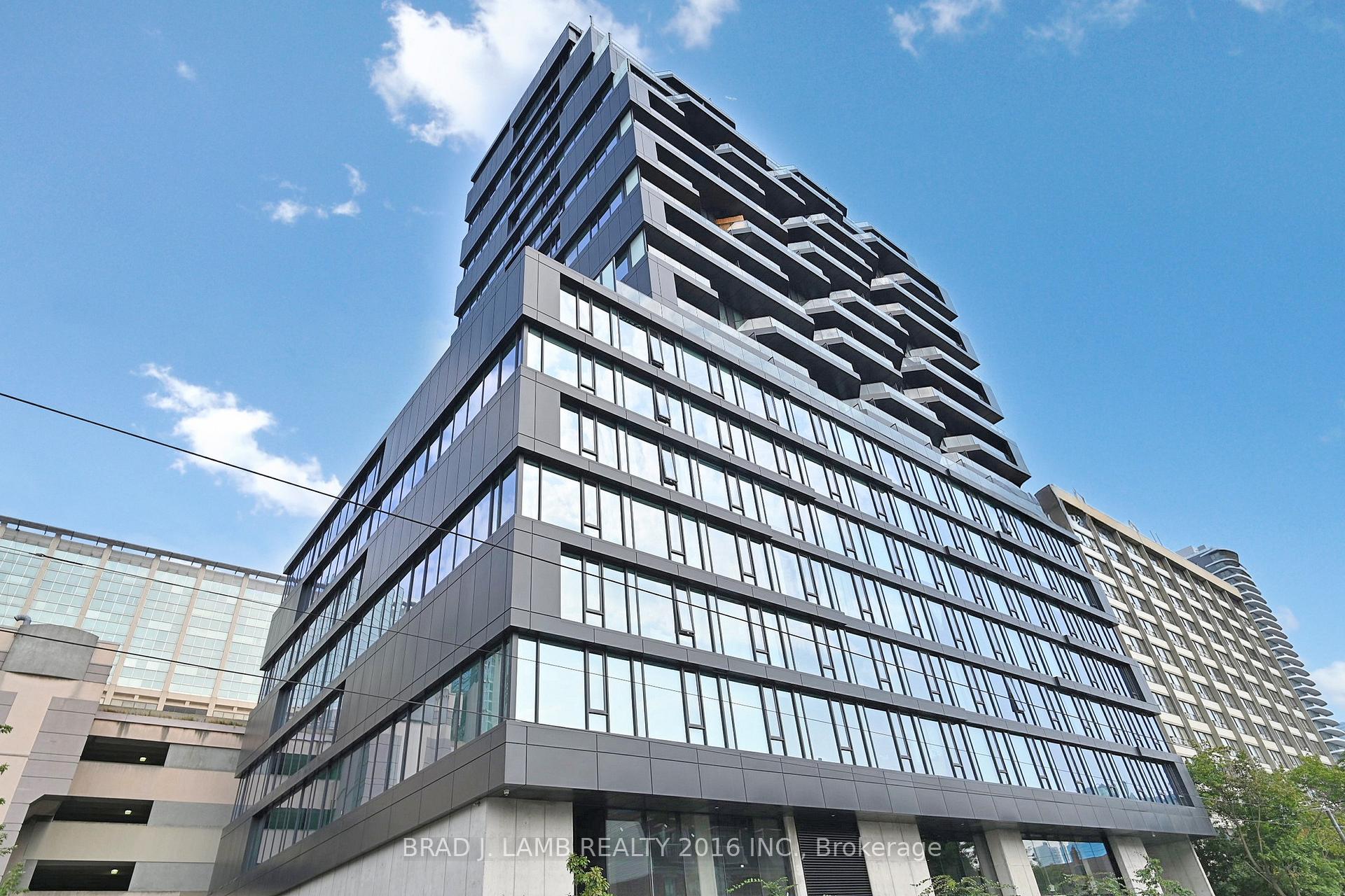 Front of Unit 1511, 195 McCaul Street
