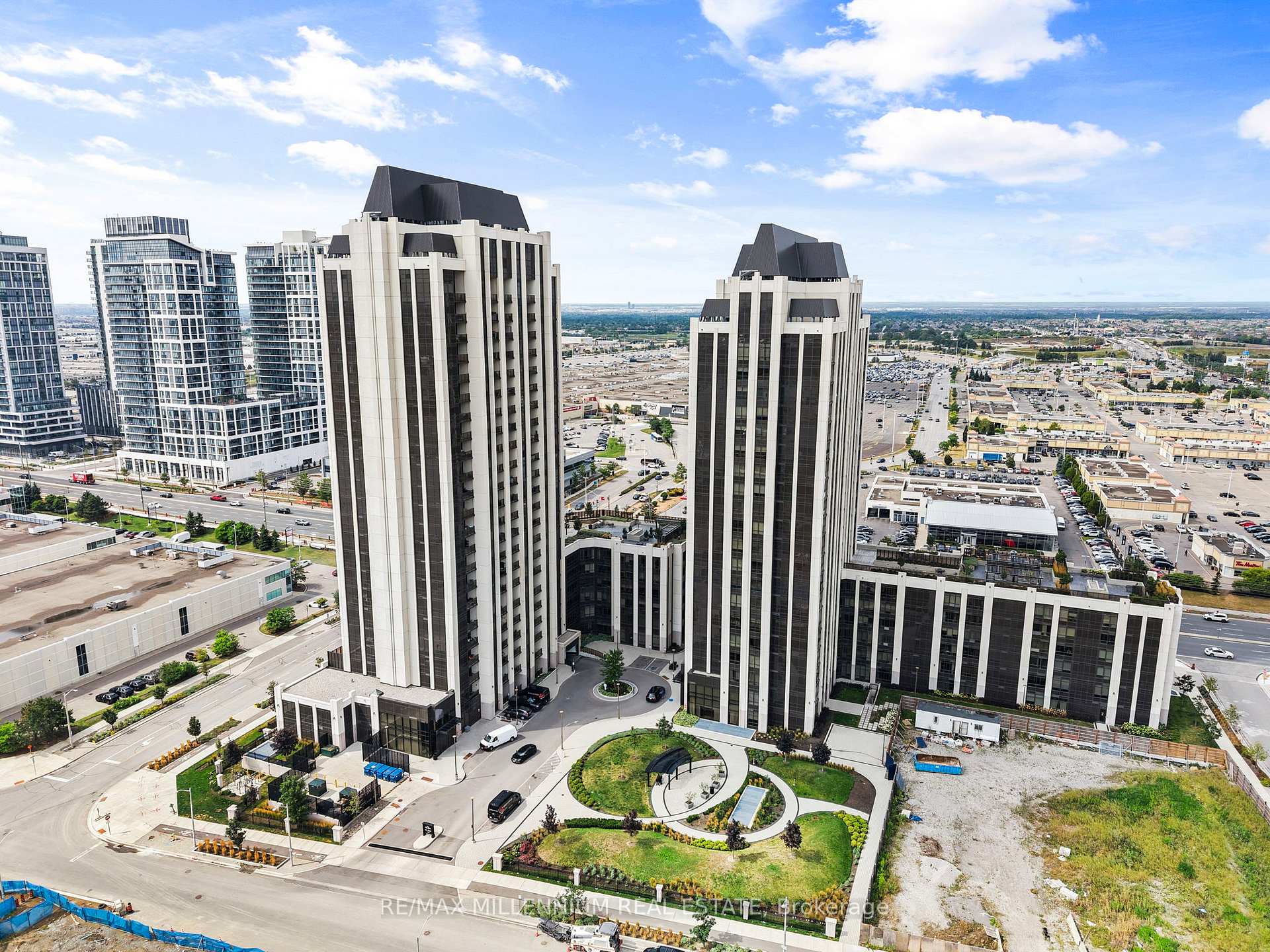 Photo 11 of Unit 309, 9075 Jane Street, Vaughan, Concord — HOMEH