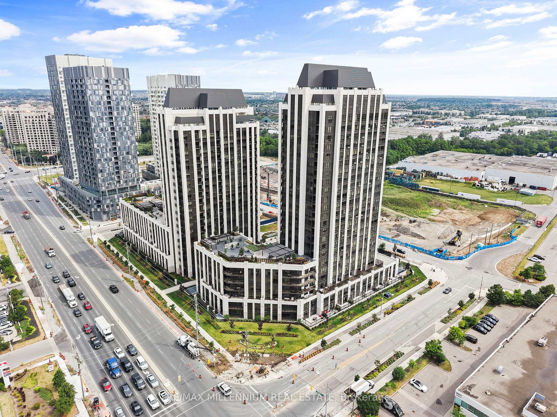 Photo 5 of Unit 309, 9075 Jane Street, Vaughan, Concord — HOMEH