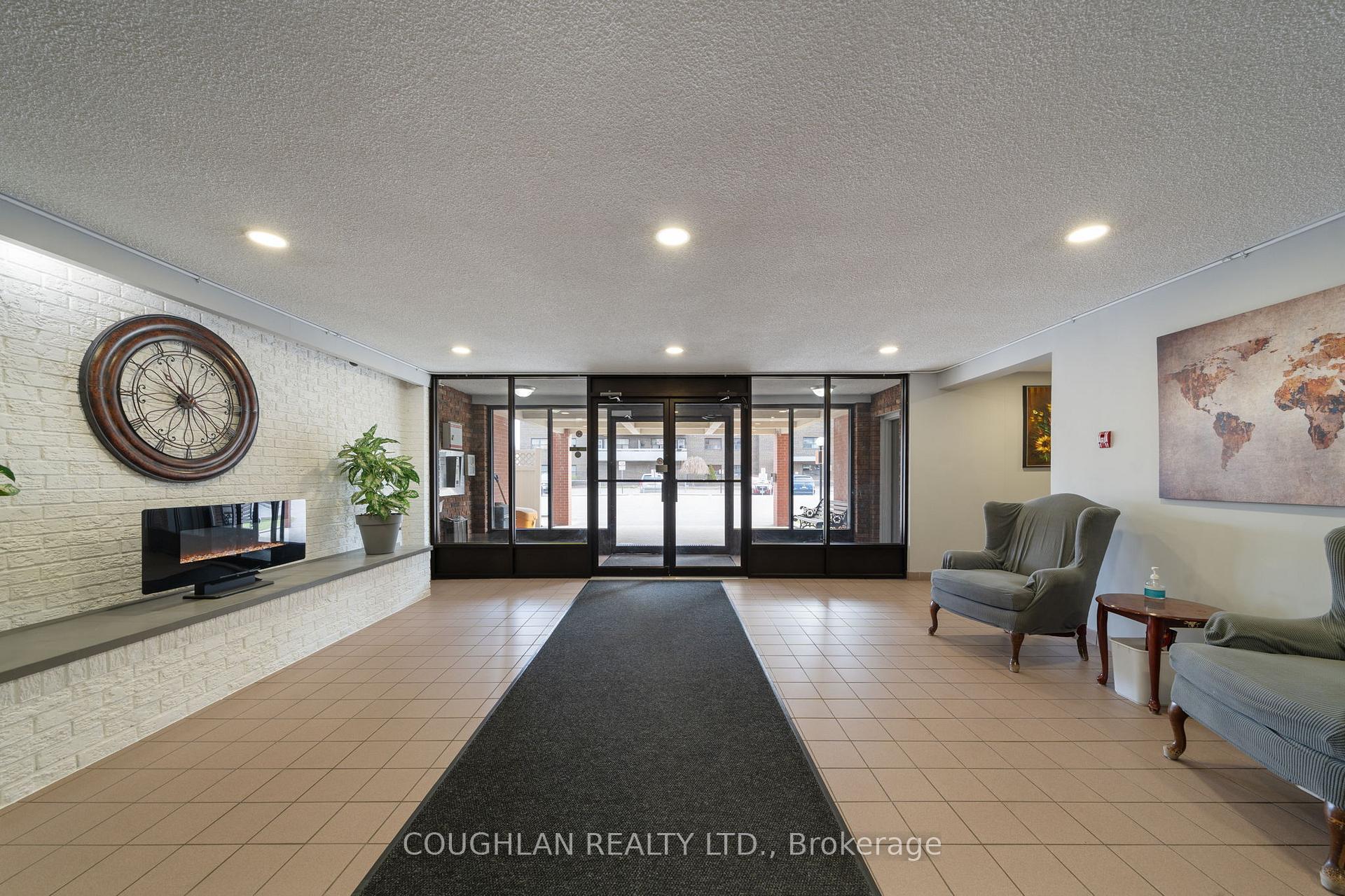 Photo 8 of Unit 407, 131 Taunton Road E, Oshawa, Centennial — HOMEH