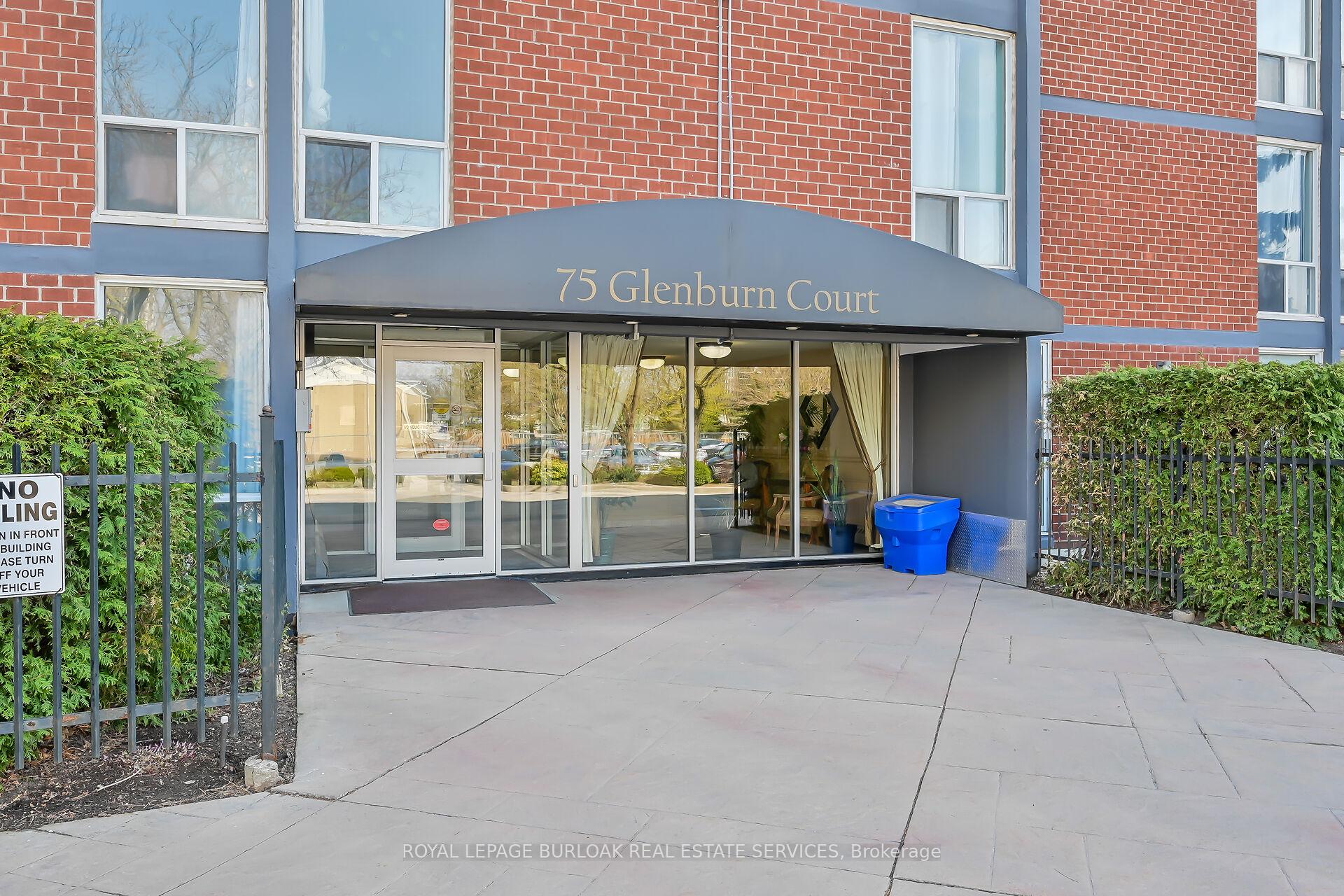 Front of Unit 116, 75 Glenburn Court N
