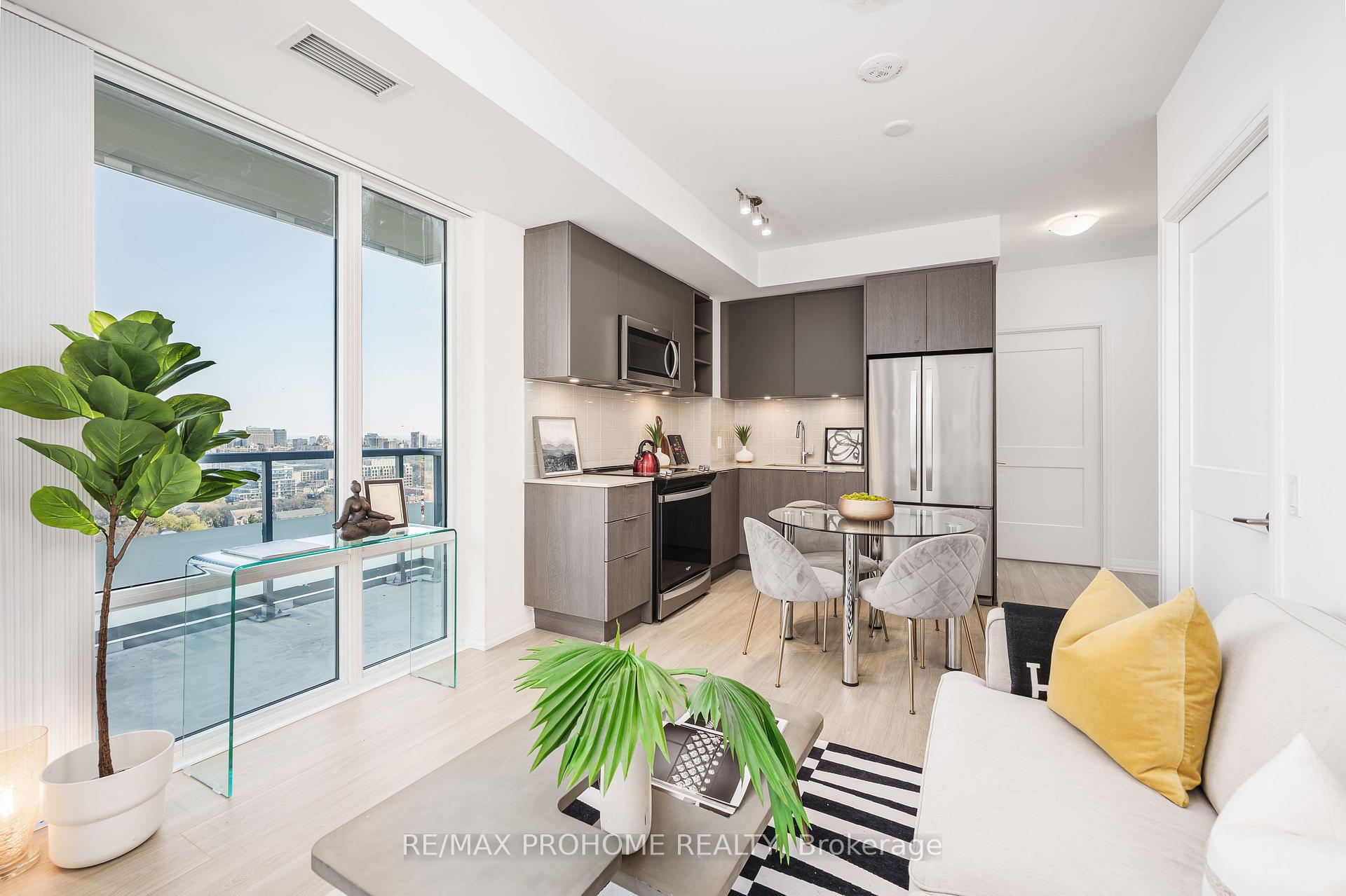 Photo 5 of Unit 2312, 50 Dunfield Avenue, Toronto, Mount Pleasant West — HOMEH