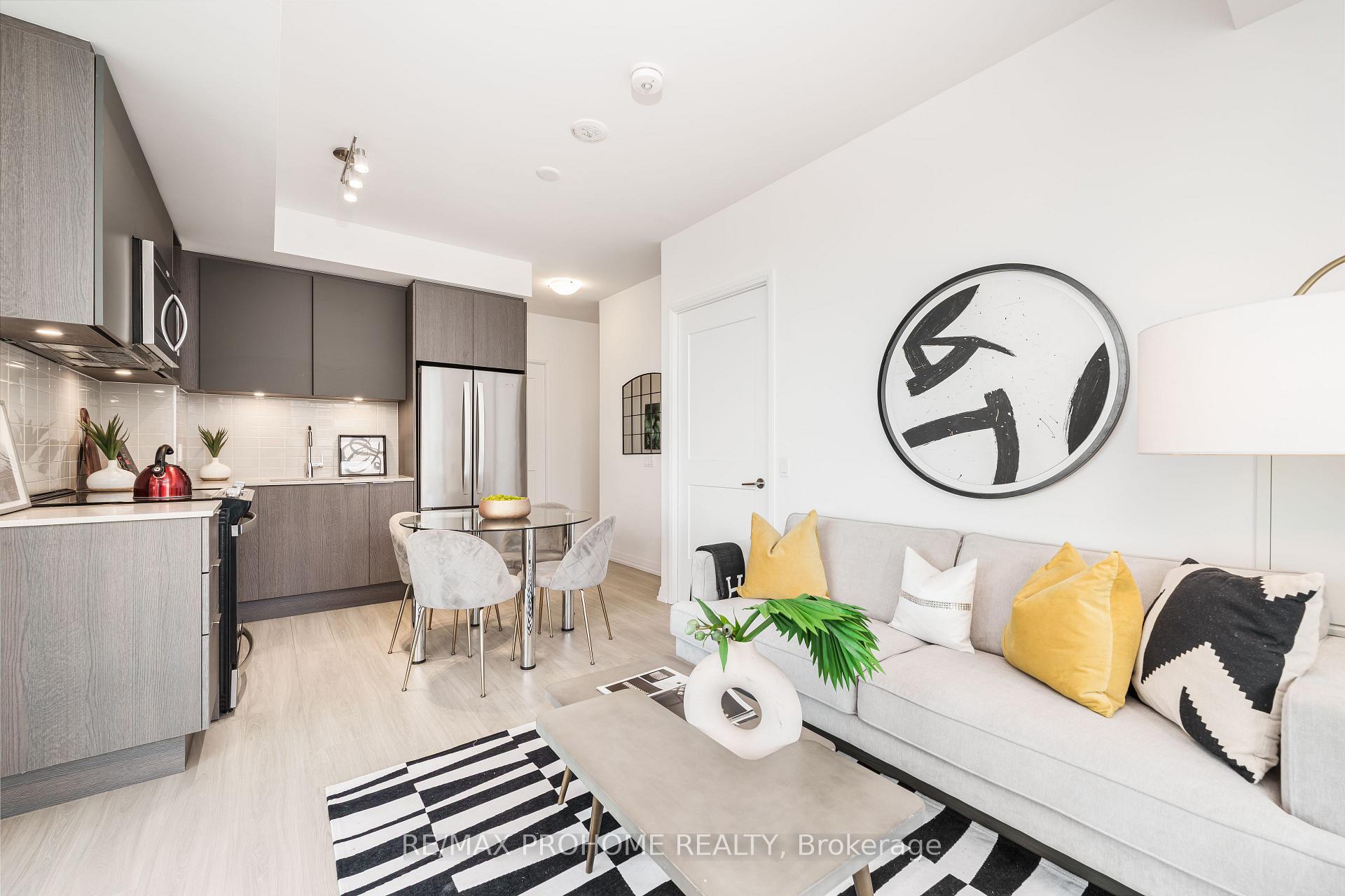 Photo 4 of Unit 2312, 50 Dunfield Avenue, Toronto, Mount Pleasant West — HOMEH