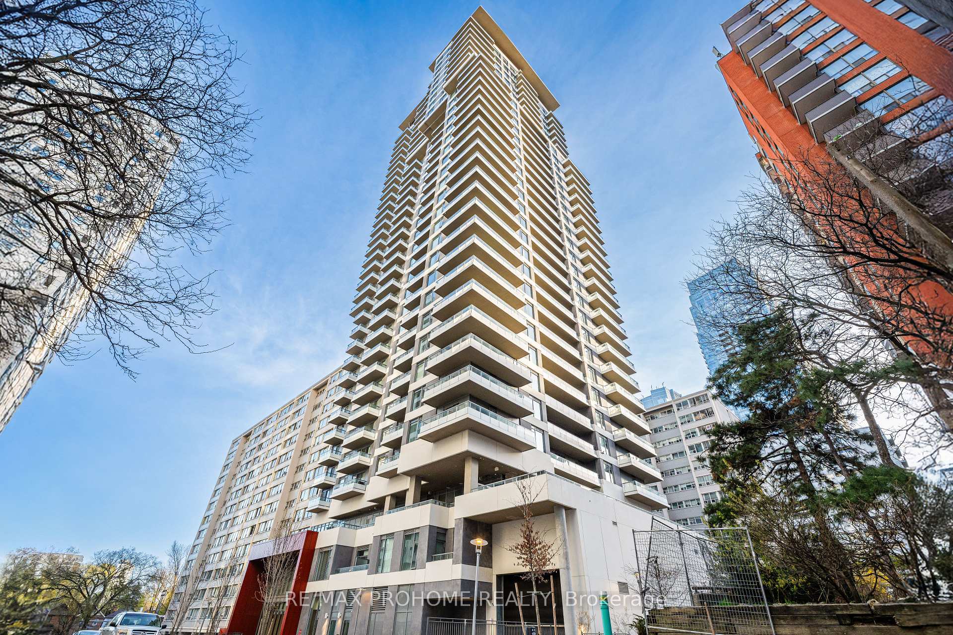 Photo 22 of Unit 2312, 50 Dunfield Avenue, Toronto, Mount Pleasant West — HOMEH