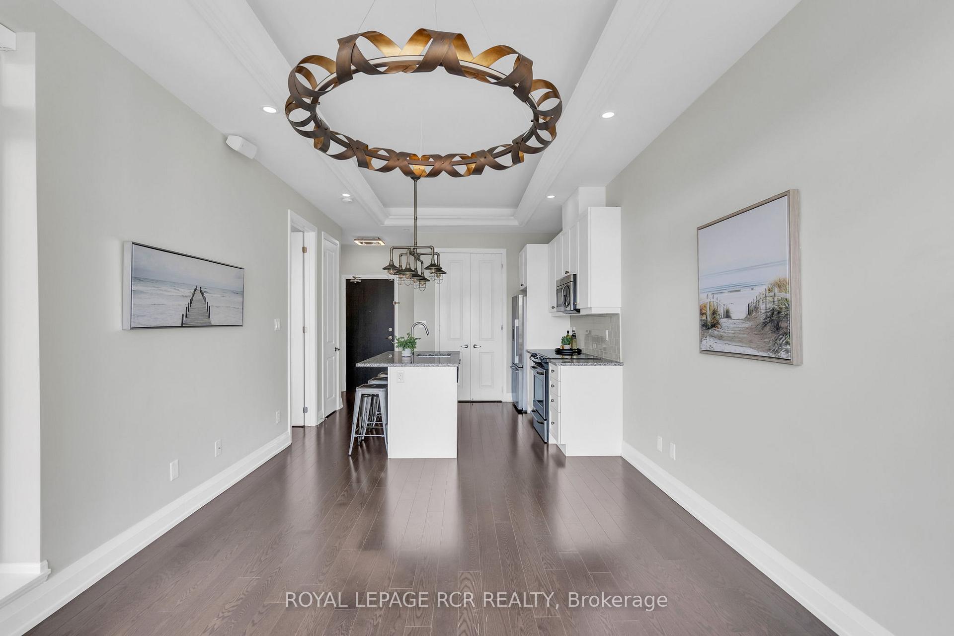 Photo 16 of Unit 409, 15277 Yonge Street, Aurora, Aurora Village — HOMEH