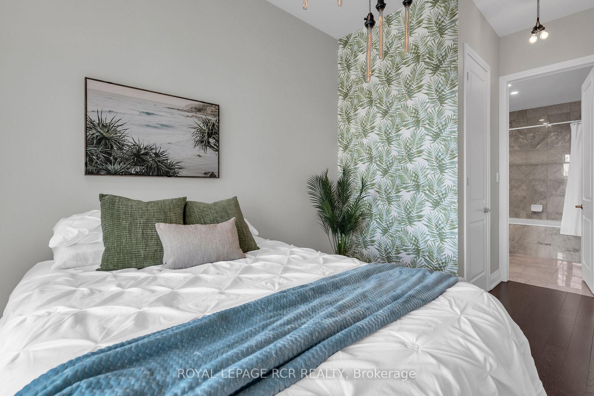 Photo 21 of Unit 409, 15277 Yonge Street, Aurora, Aurora Village — HOMEH