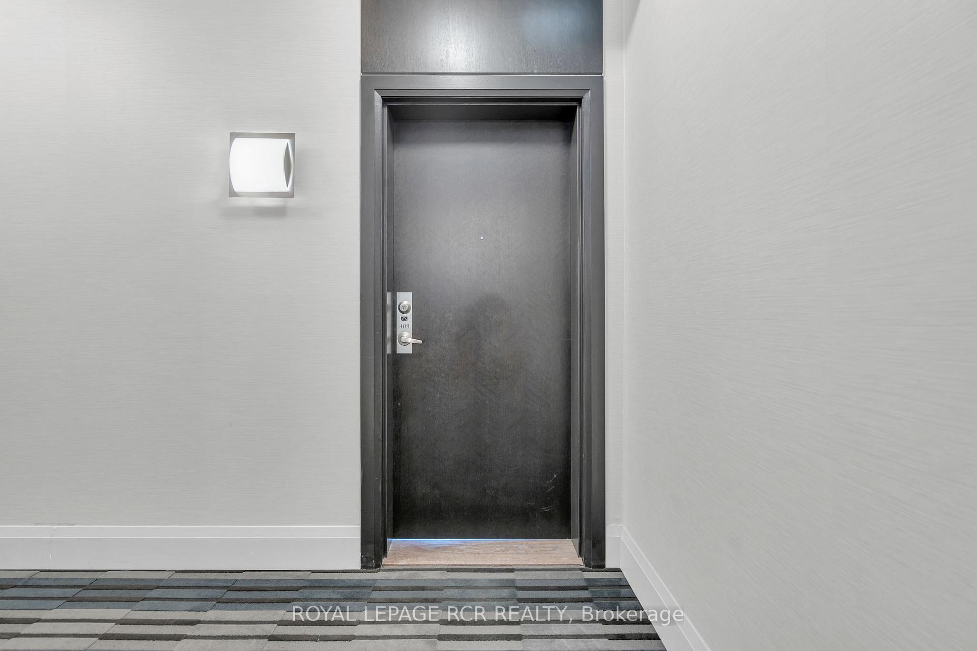 Photo 25 of Unit 409, 15277 Yonge Street, Aurora, Aurora Village — HOMEH