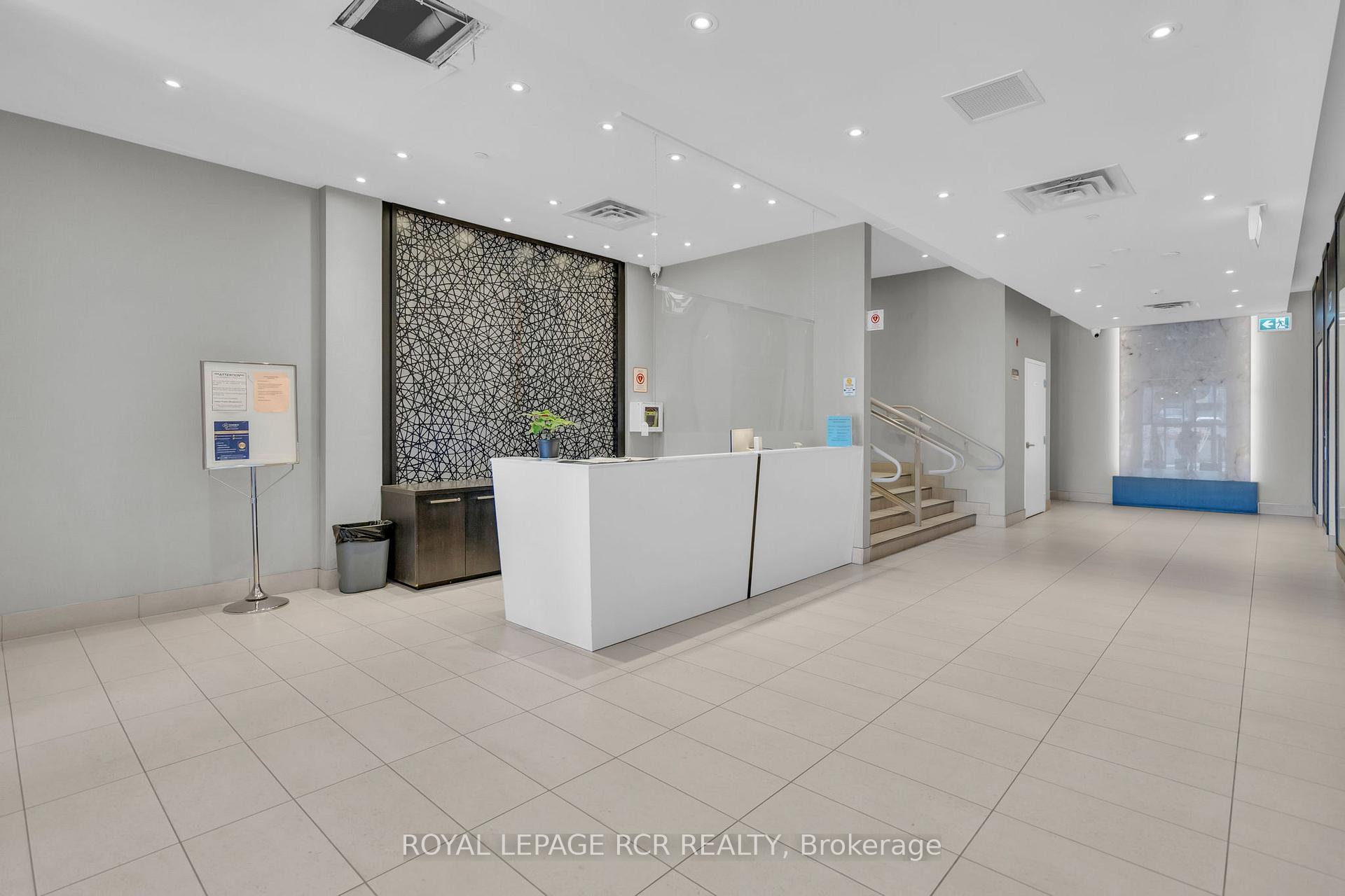 Photo 27 of Unit 409, 15277 Yonge Street, Aurora, Aurora Village — HOMEH