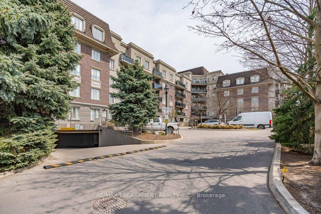 Photo 2 of Unit 317, 245 Dalesford Road, Etobicoke, Stonegate-Queensway — HOMEH