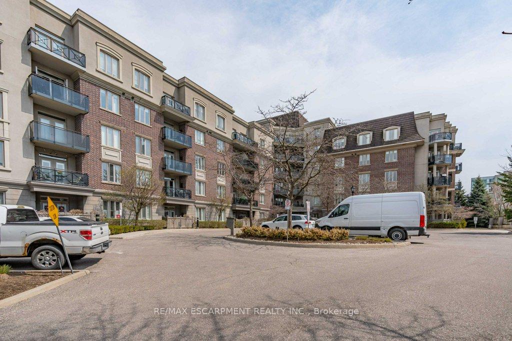 Photo 3 of Unit 317, 245 Dalesford Road, Etobicoke, Stonegate-Queensway — HOMEH
