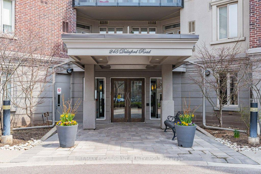 Photo 5 of Unit 317, 245 Dalesford Road, Etobicoke, Stonegate-Queensway — HOMEH