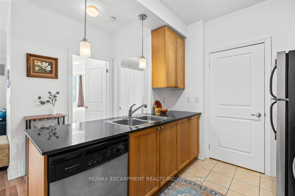 Photo 7 of Unit 317, 245 Dalesford Road, Etobicoke, Stonegate-Queensway — HOMEH
