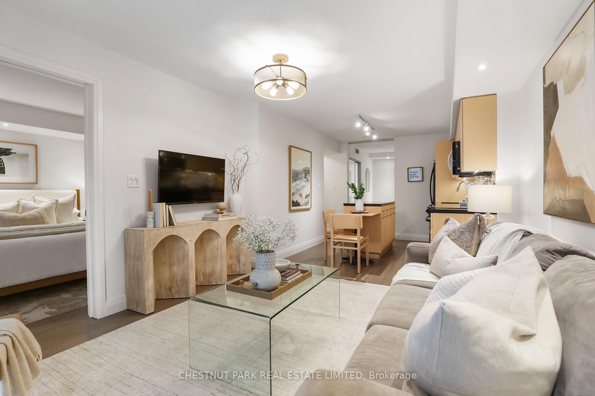 Photo 2 of Unit 507, 126 Simcoe Street, Toronto, Waterfront Communities — HOMEH
