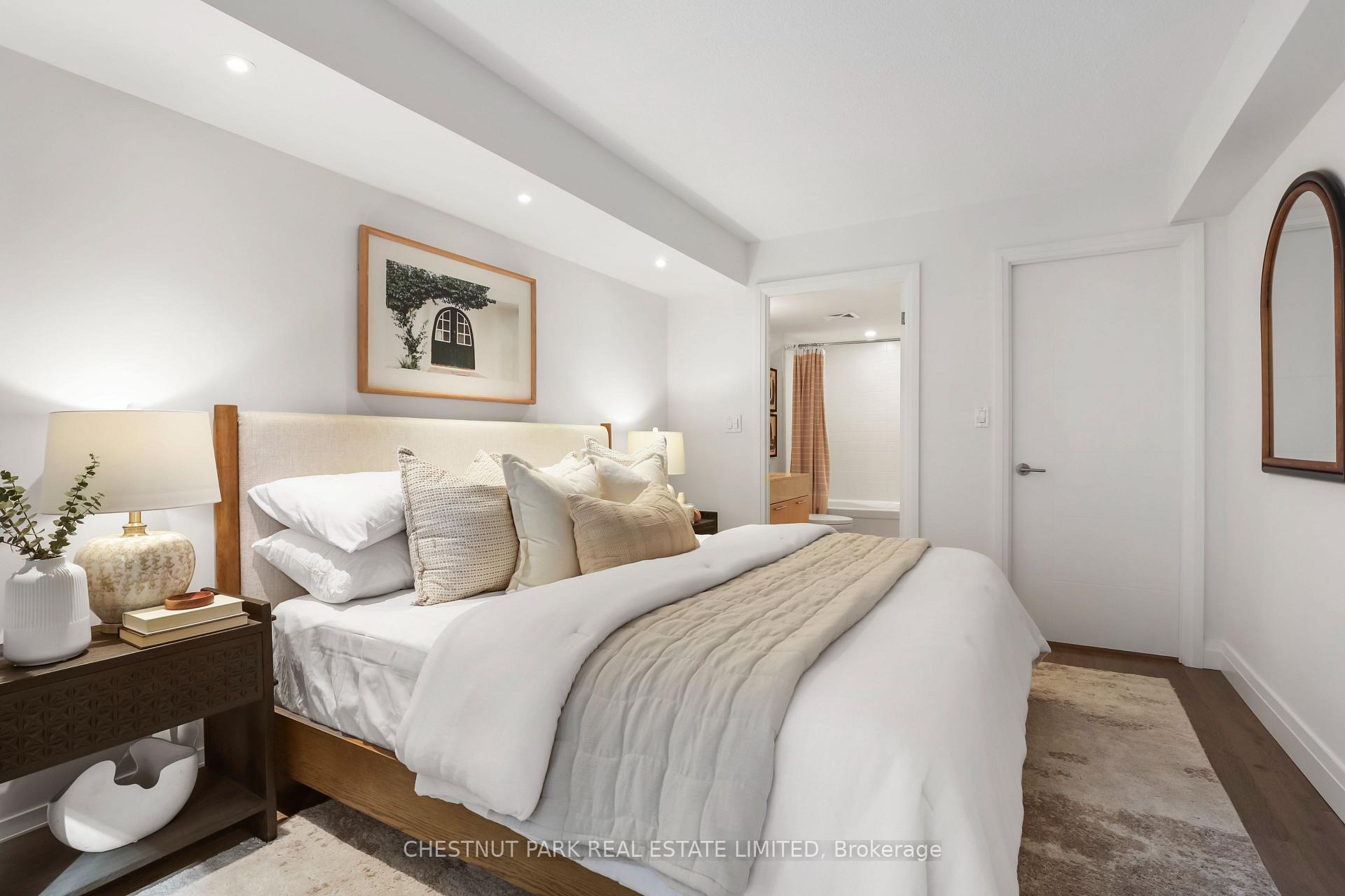 Photo 5 of Unit 507, 126 Simcoe Street, Toronto, Waterfront Communities — HOMEH
