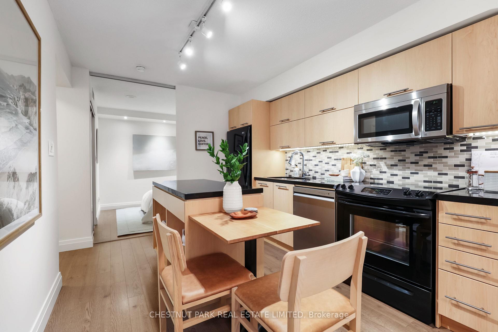 Photo 10 of Unit 507, 126 Simcoe Street, Toronto, Waterfront Communities — HOMEH