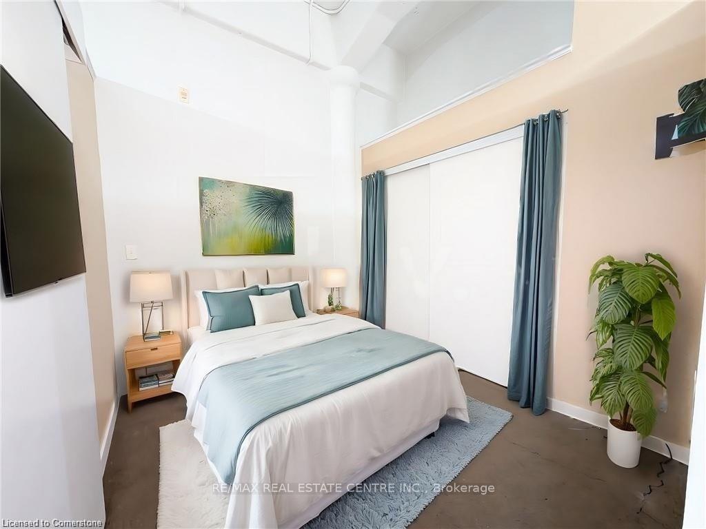 Photo 10 of Unit 316, 404 King Street, Kitchener — HOMEH