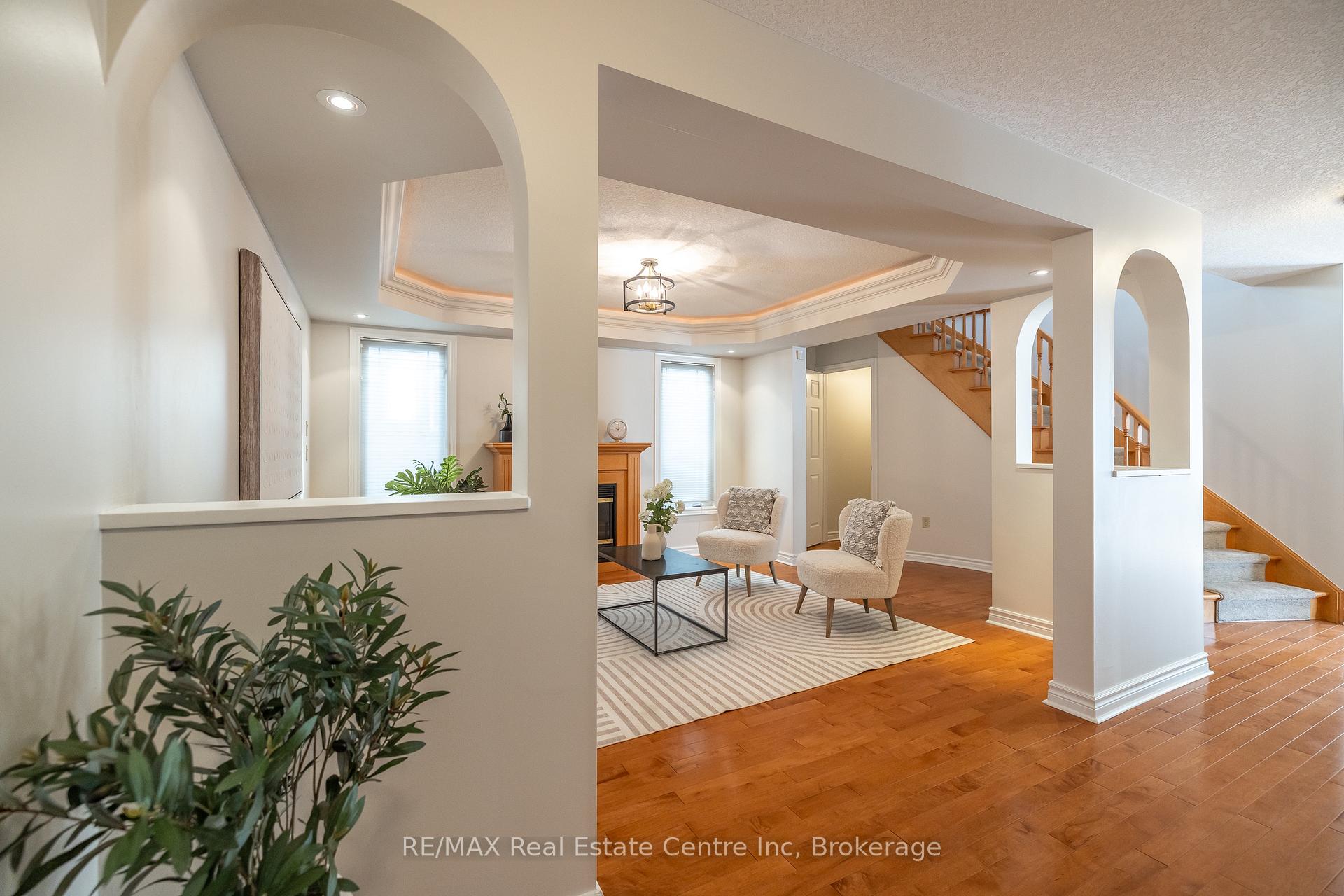 Photo 4 of 78 Mcarthur Drive, Guelph, Pineridge/Westminster Woods — HOMEH