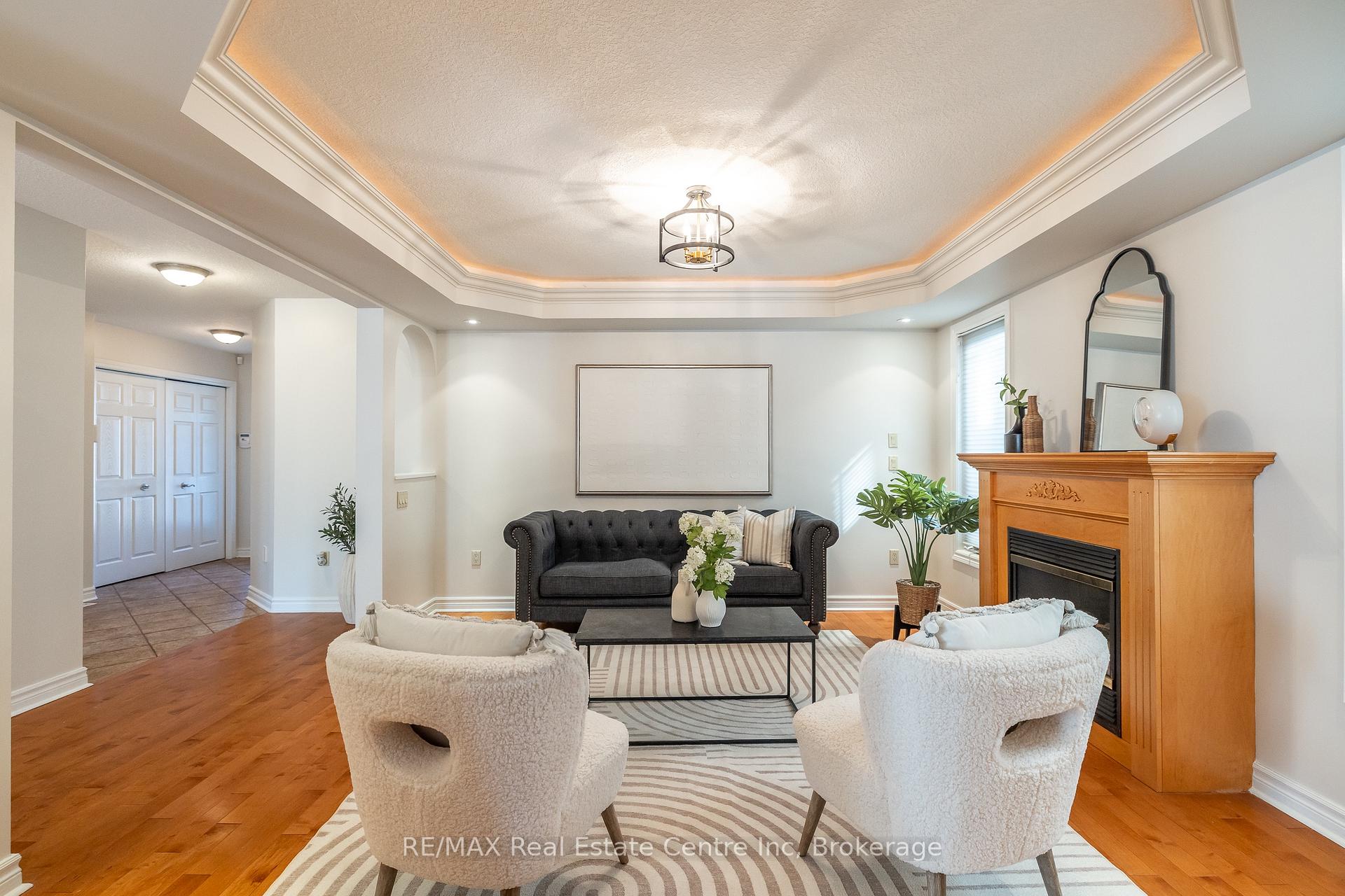 Photo 6 of 78 Mcarthur Drive, Guelph, Pineridge/Westminster Woods — HOMEH
