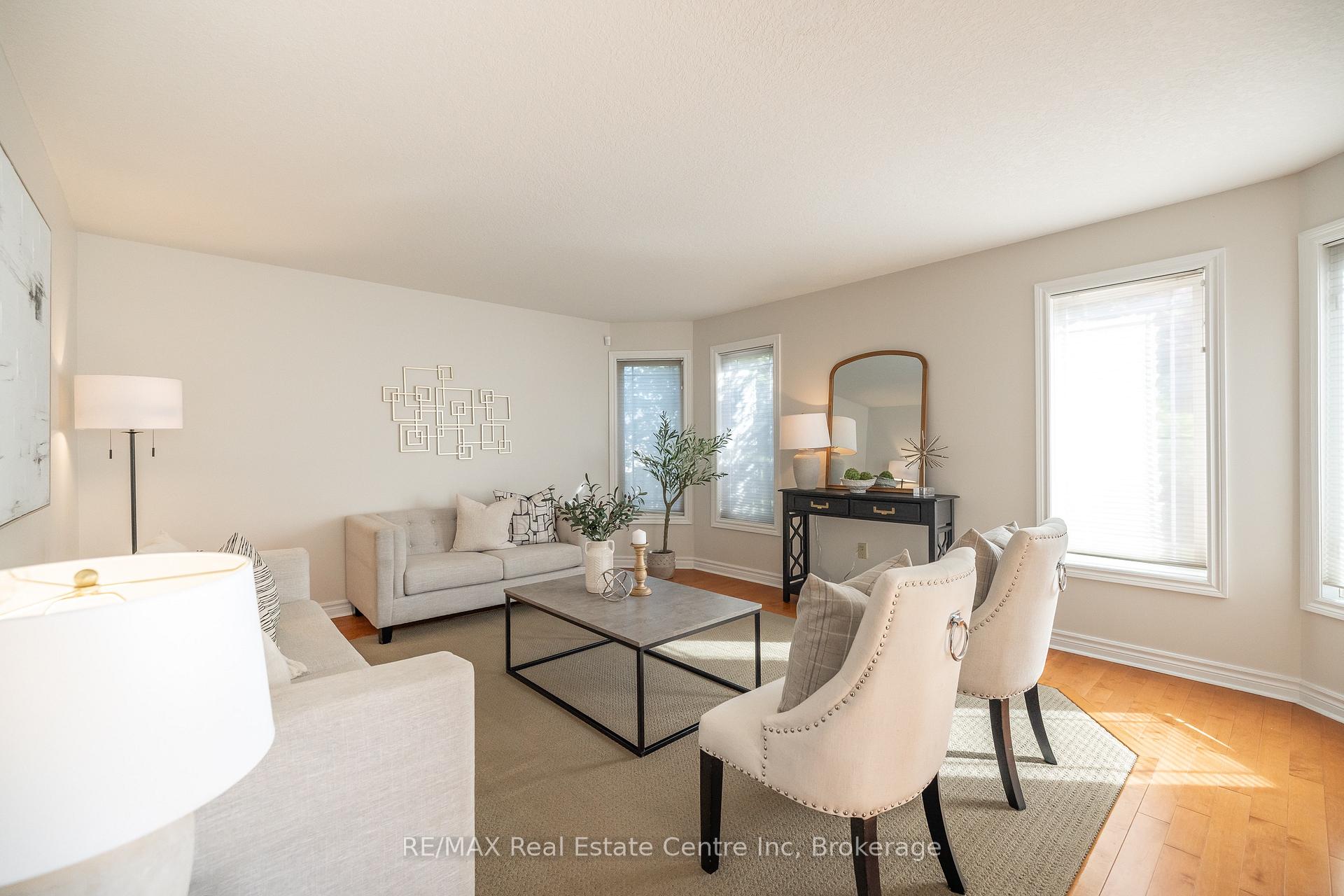 Photo 10 of 78 Mcarthur Drive, Guelph, Pineridge/Westminster Woods — HOMEH