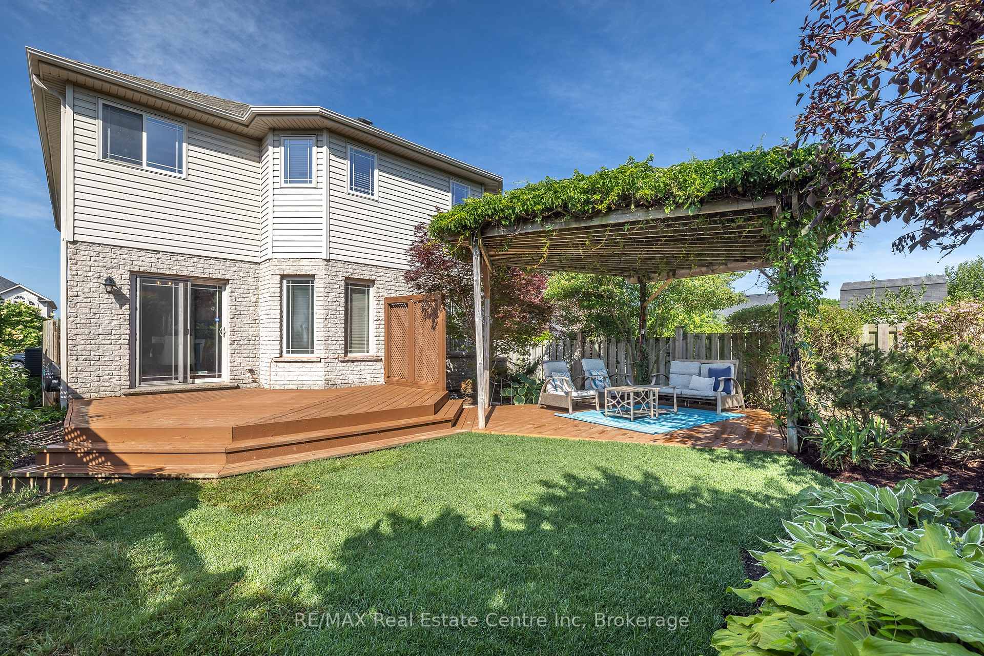 Photo 39 of 78 Mcarthur Drive, Guelph, Pineridge/Westminster Woods — HOMEH