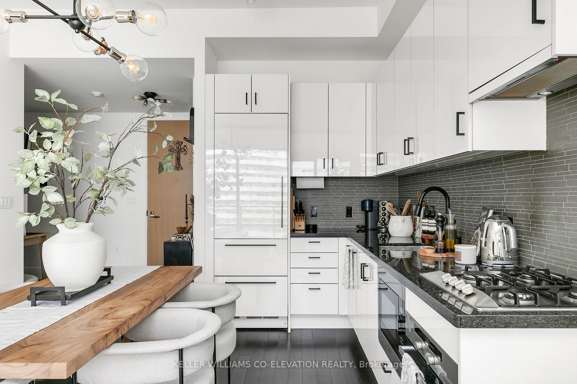 Photo 7 of Unit 835, 39 Queens Quay E, Toronto, Waterfront Communities — HOMEH